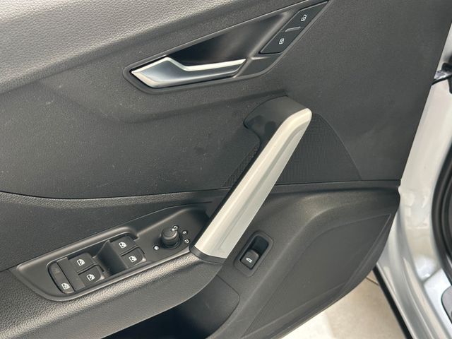 AUDI Q2 2023 SILVER Gebrauchtwagen - Galeriebild 6