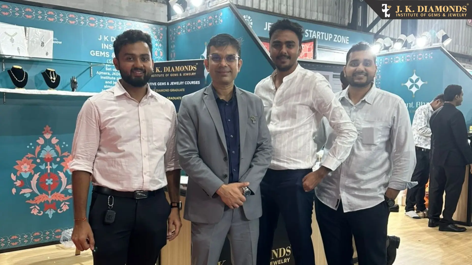 student-mentorship-in-jewelry-industry-jk-diamonds-institute