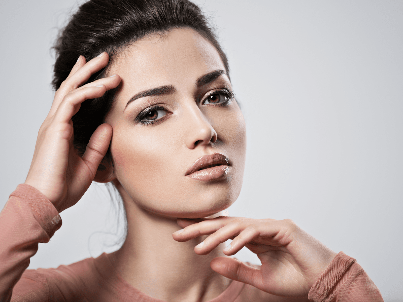 Skincare Revolution: Glow & Minimalism