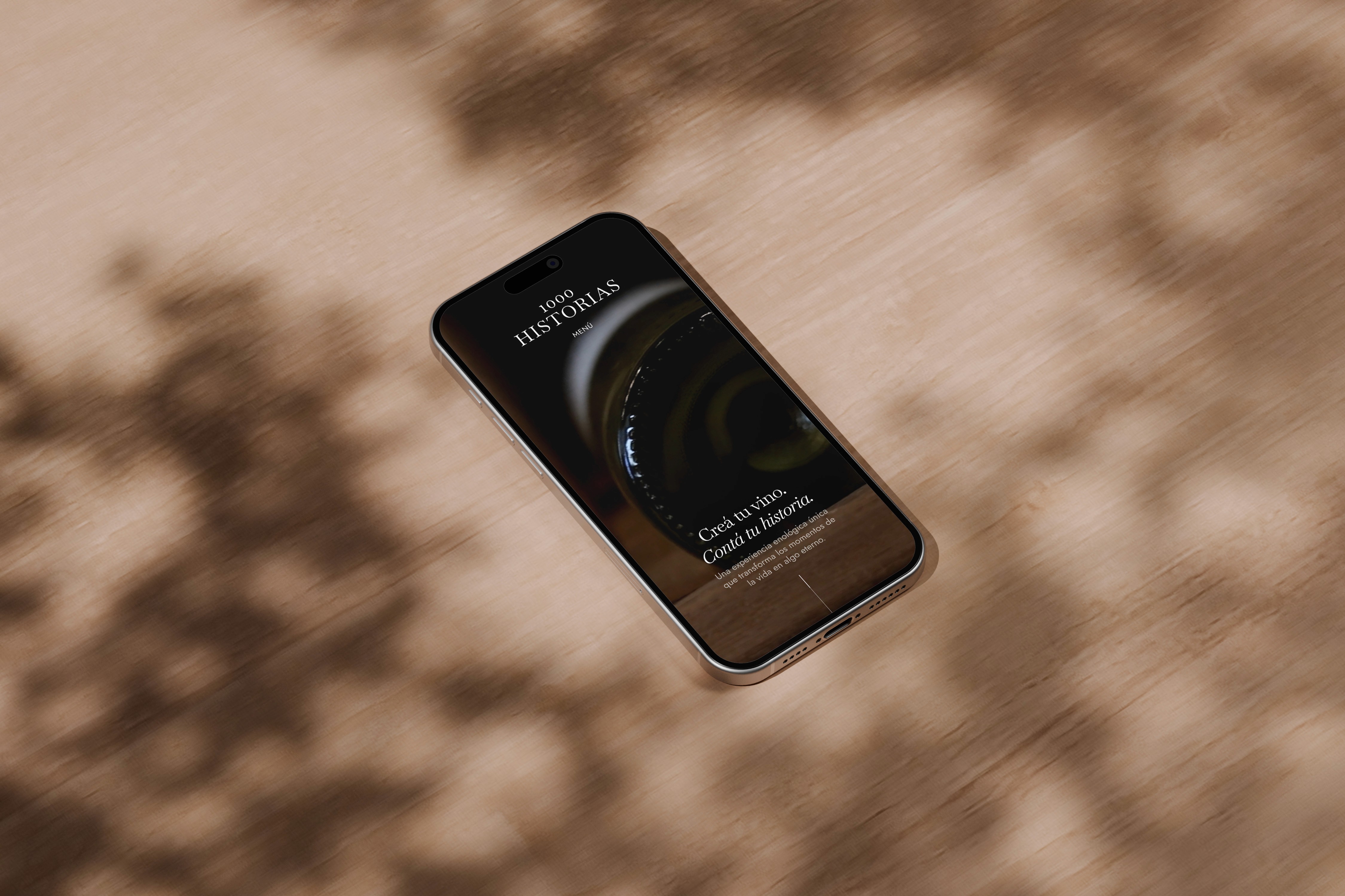 1000 Historias website displayed on an Iphone