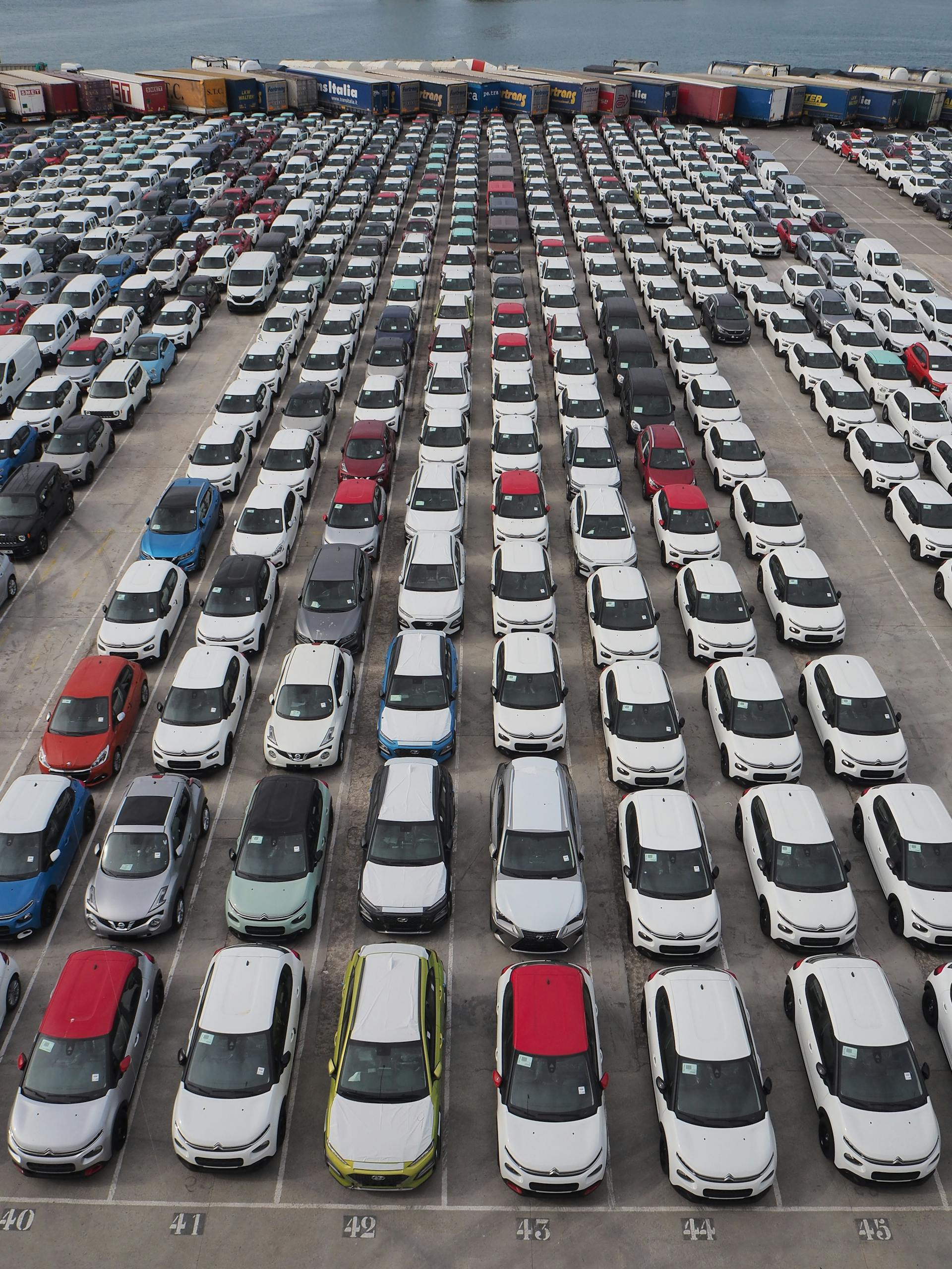 What is Tandem Parking and How Can We Manage It Effectively?