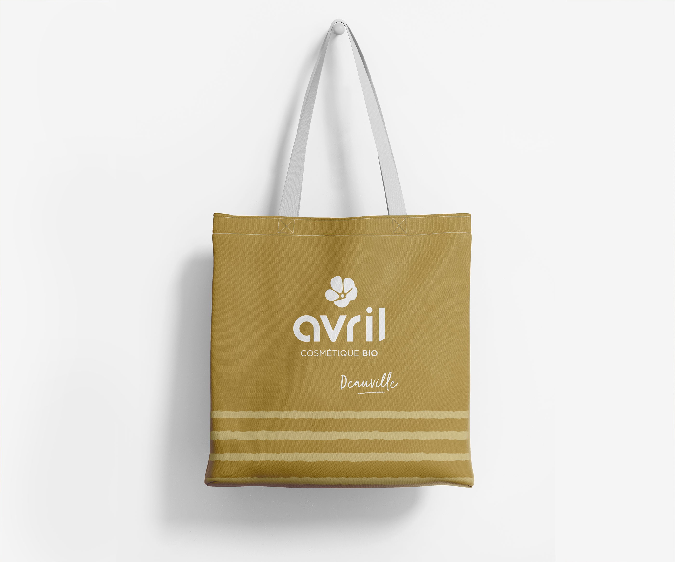 Sac accroché au mur de Avril Cosmétiques