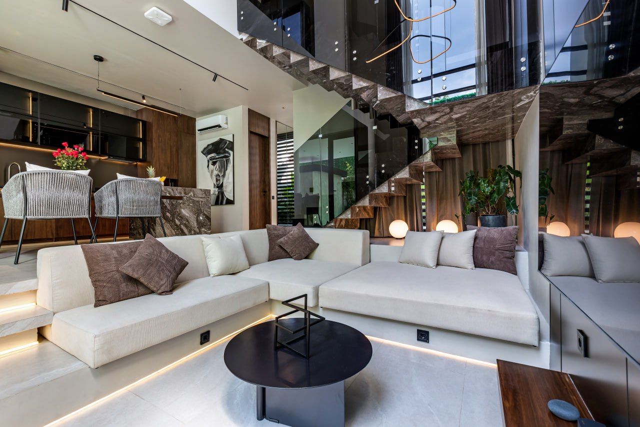 Completed 2- and 3-bedroom villas in a lifestyle complex in Canggu