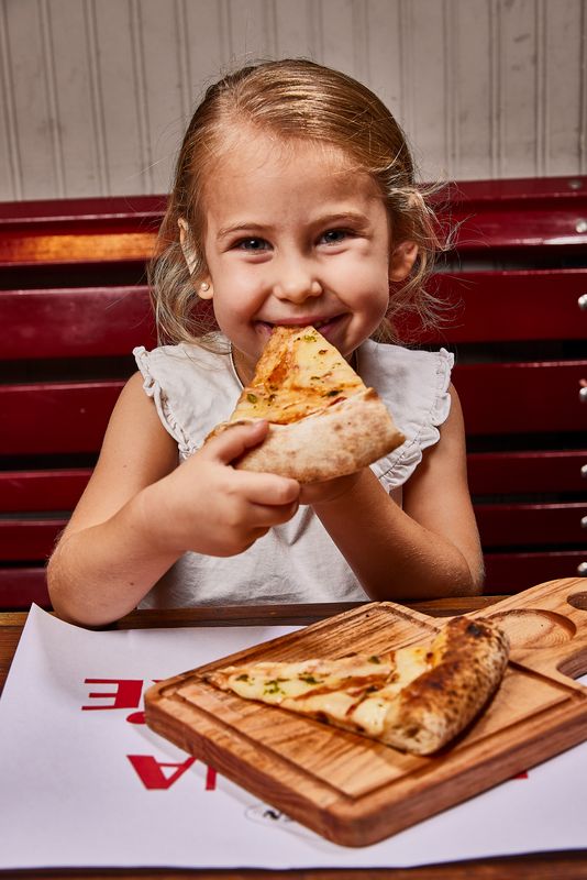 Nena comienzo Pizza de Almacén