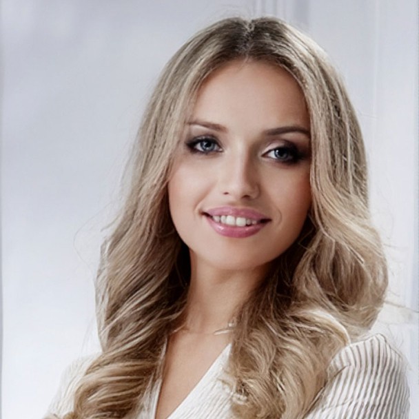 Real Estate Agent Profile Picture