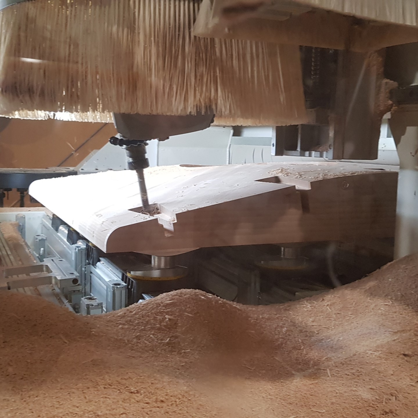 CNC Machining the tabletop