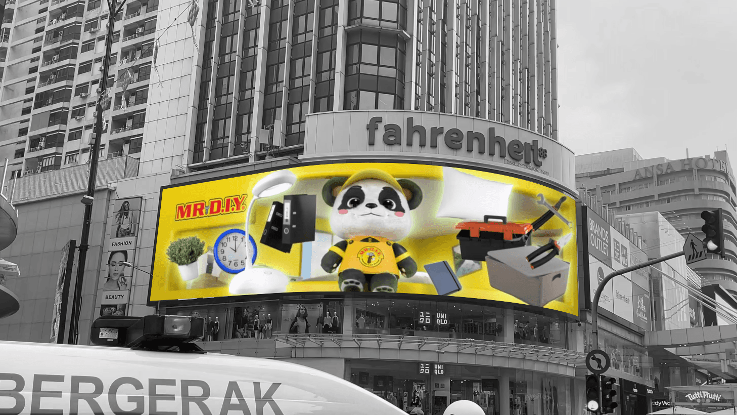 Mr DIY PANDAi Jaga Anda 3D Billboard