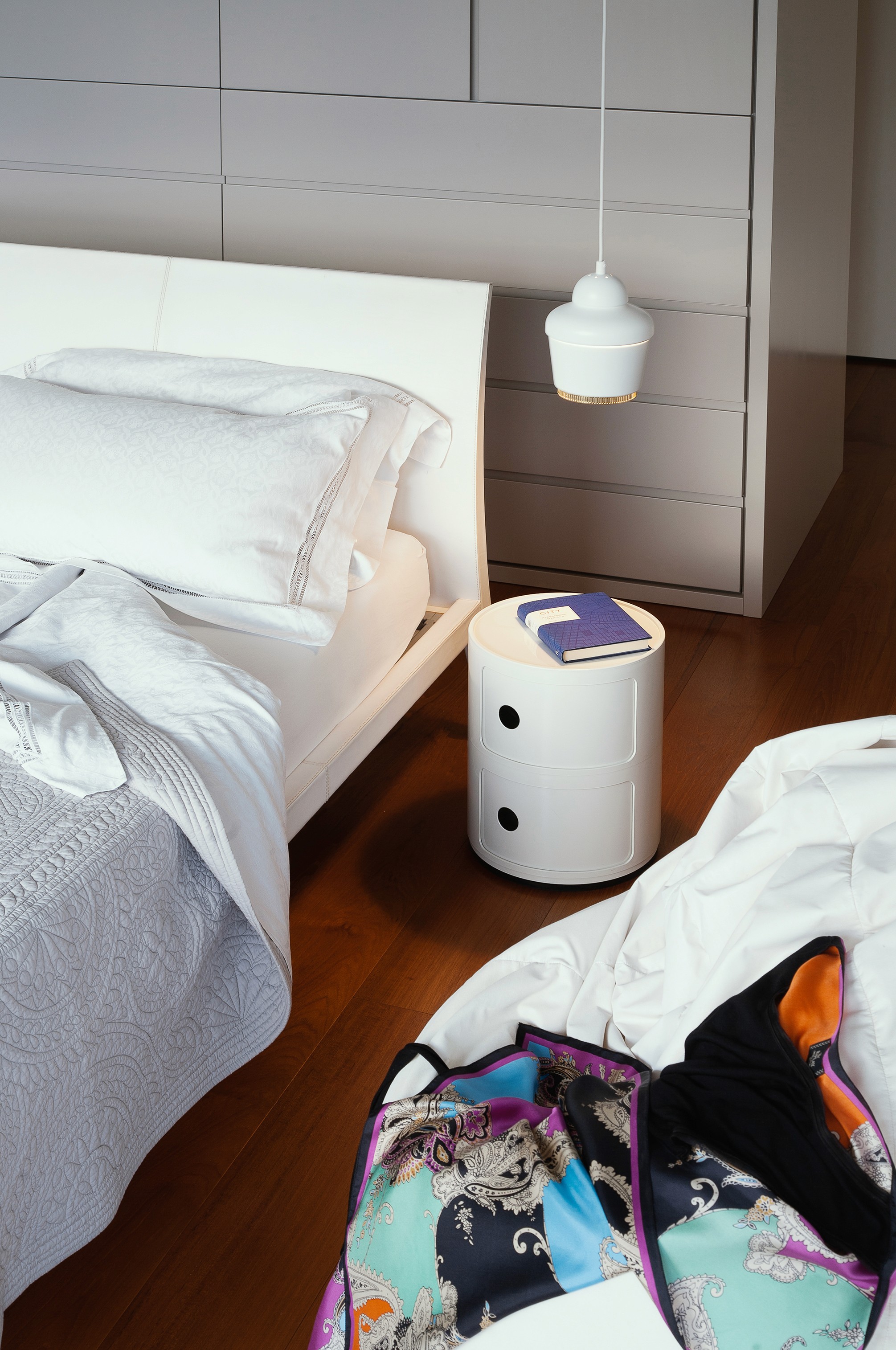 dettaglio lampada camera