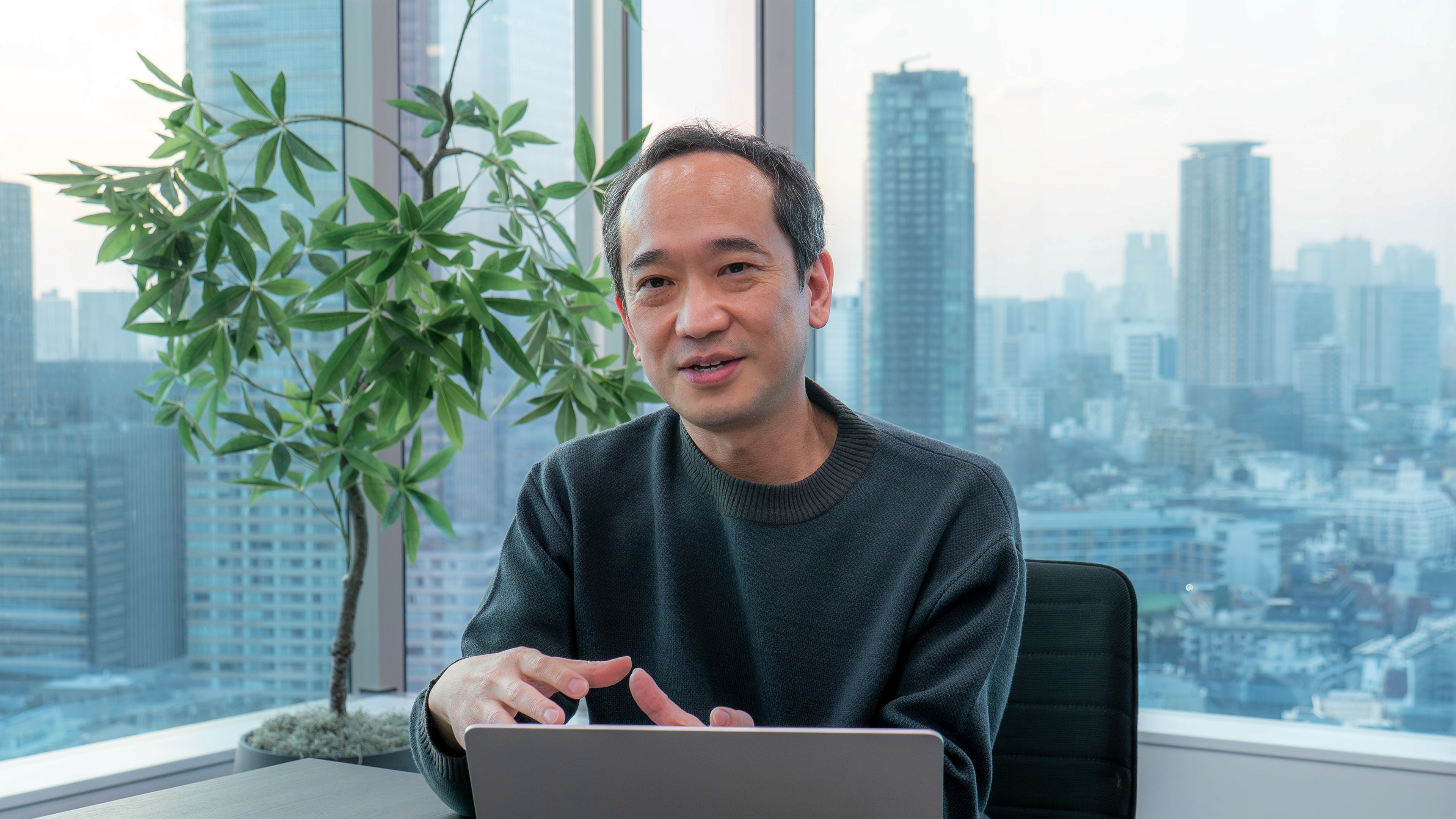 システム運営部長　佐藤様