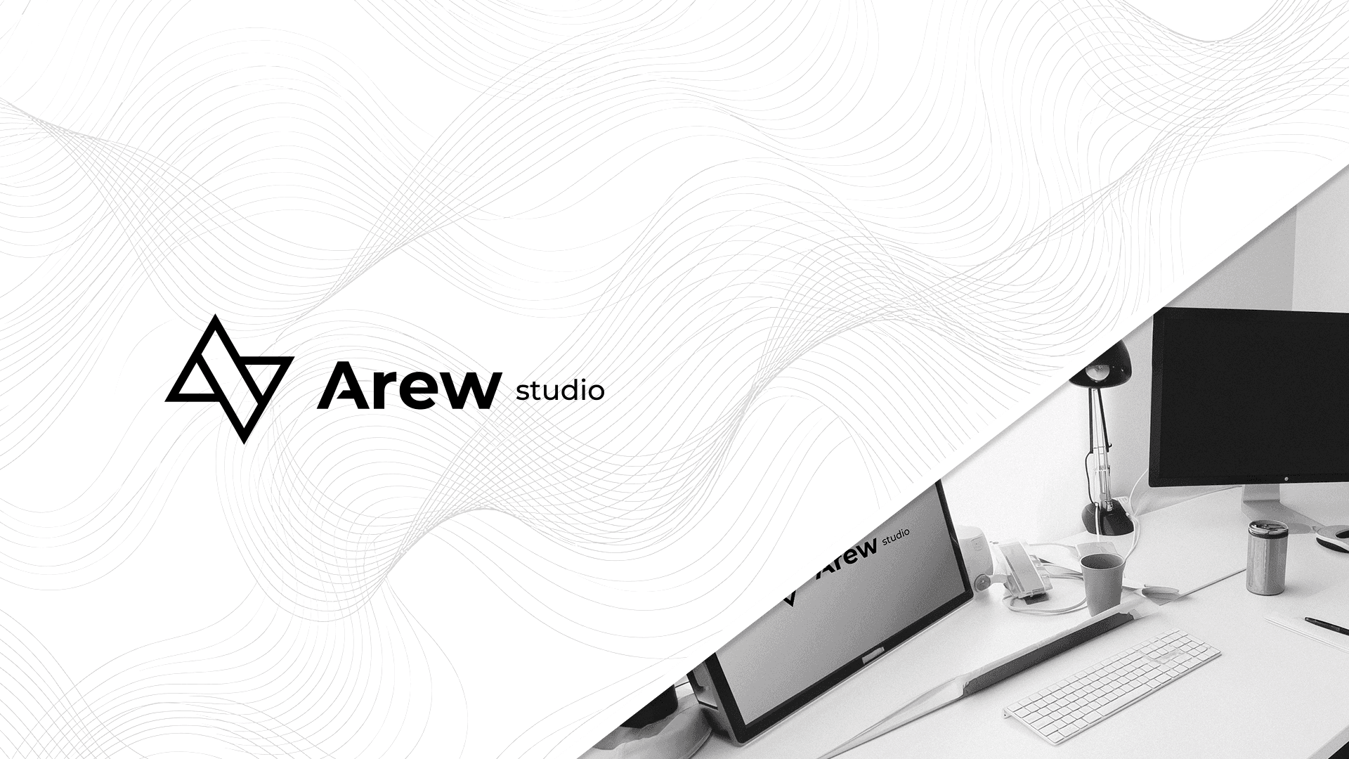 black and gray microphone stand