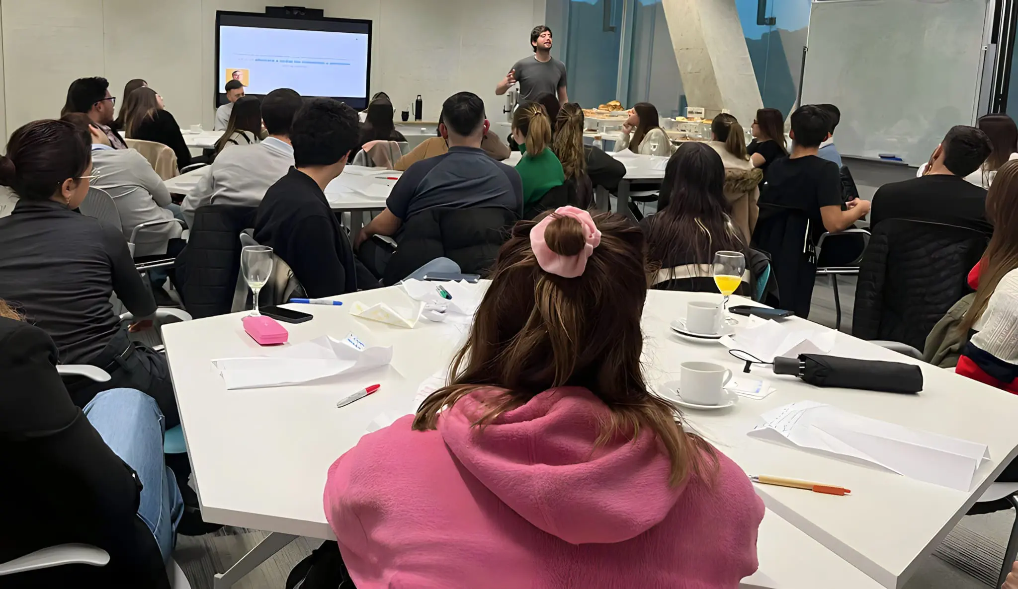 El equipo de Banco Galicia Trabajando junto y en el fondo Nano Kigel