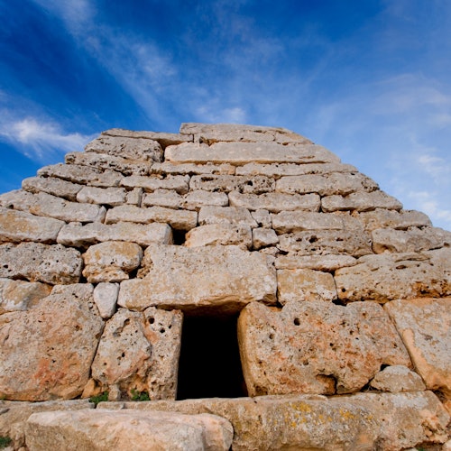 Naveta d'Es Tudons：在梅諾卡城的入場票