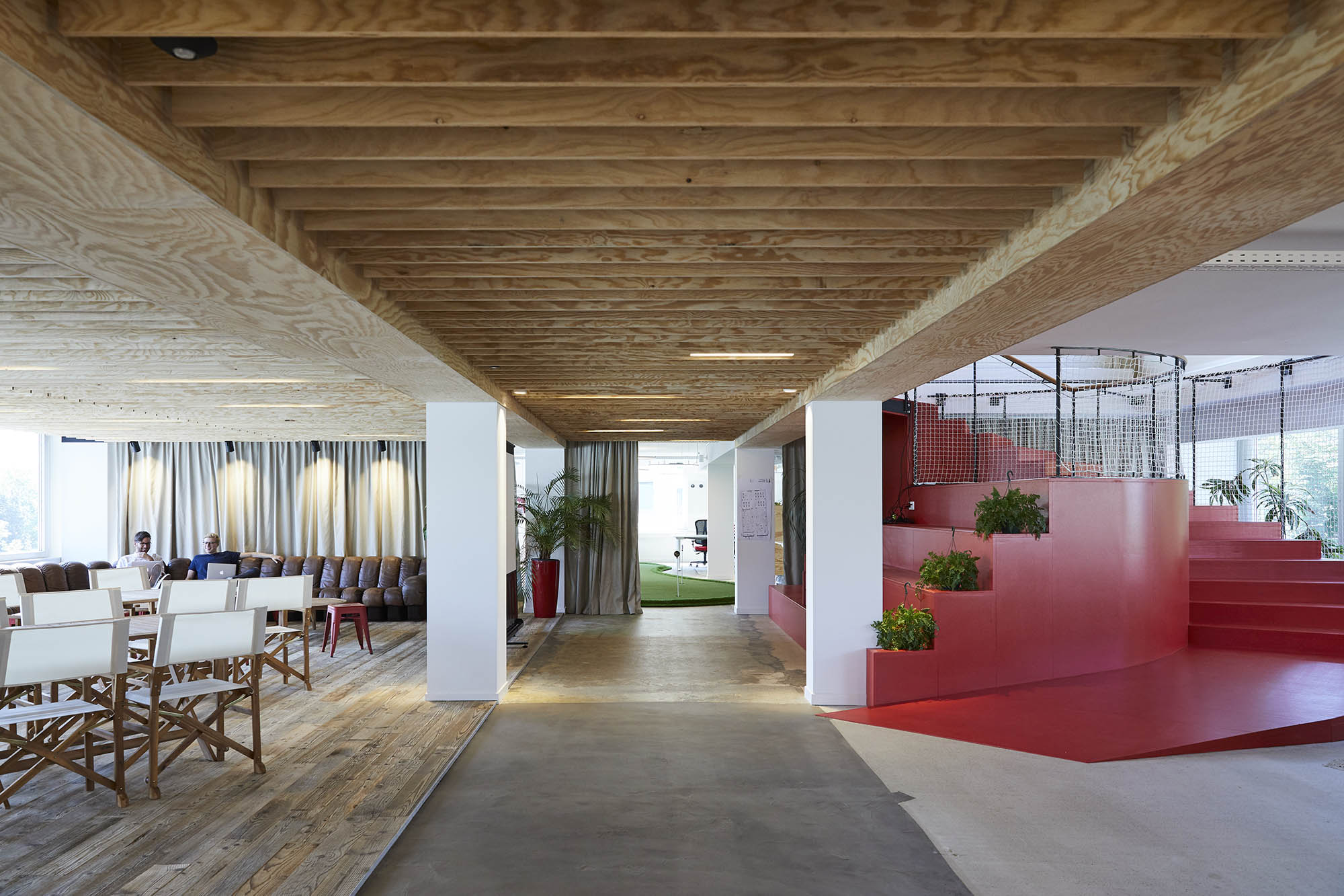 Testimonial Mood Image