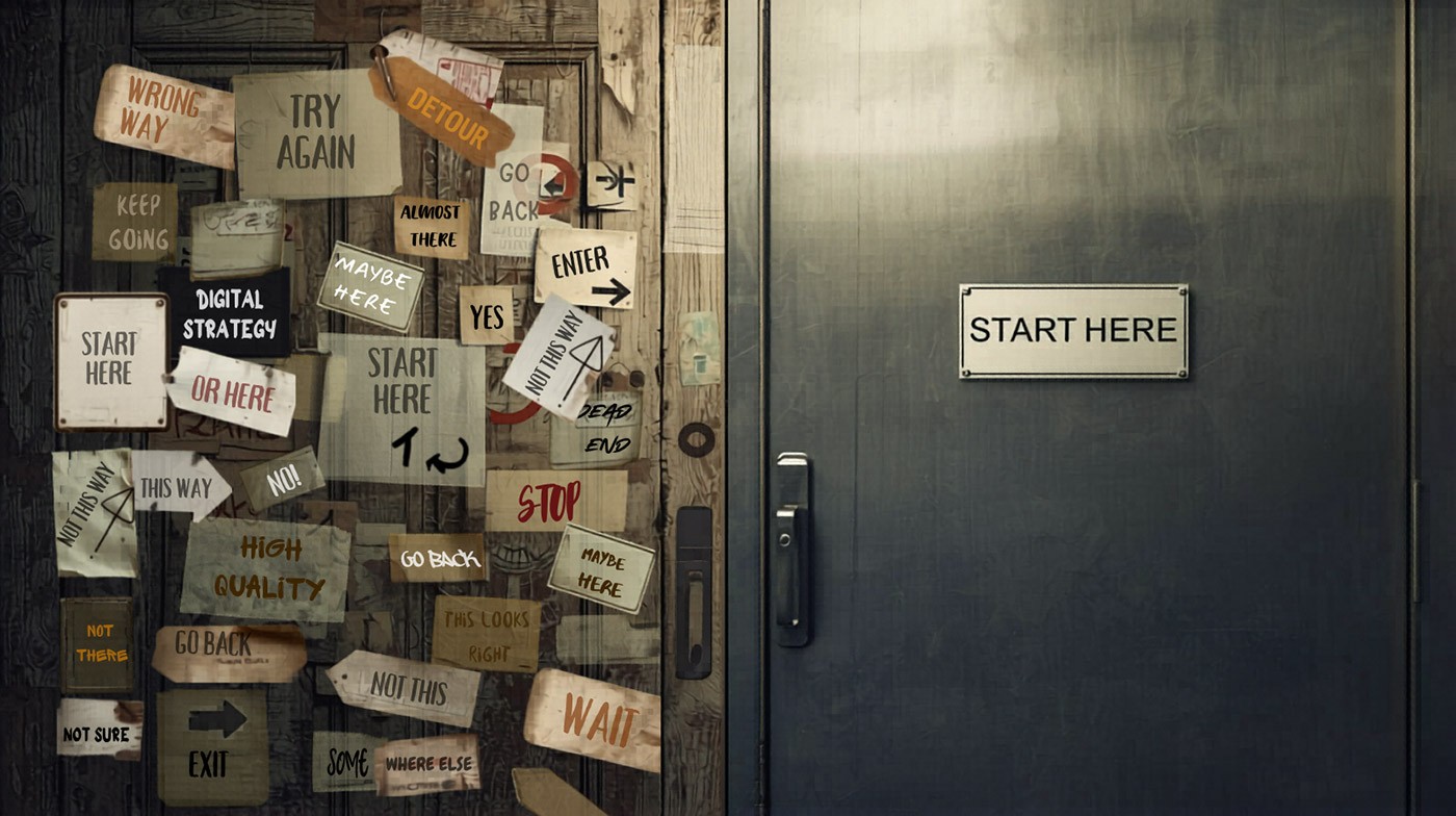 porta con molti cartelli confusi e indicazioni contrastanti accanto a una porta pulita con scritta start here, simbolo di chiarezza nei testi di un sito