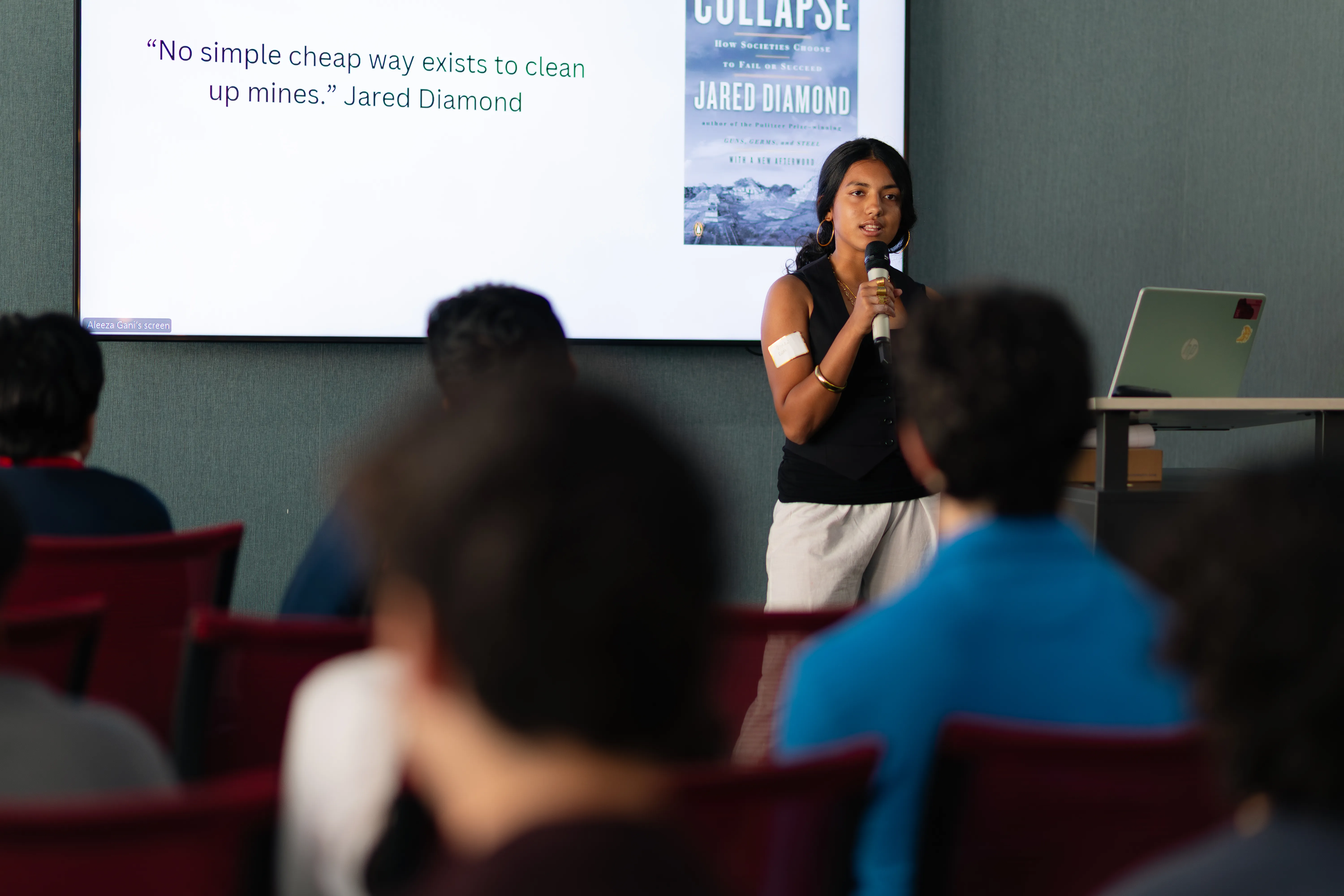 Life at TKS — students and mentors during the program (photo 3)