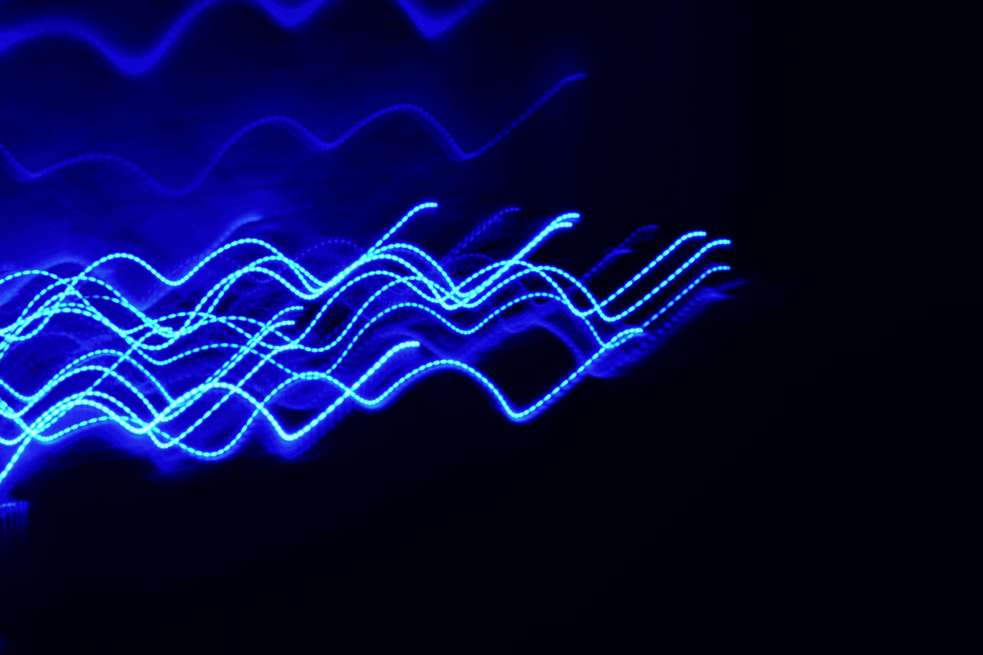 cover-ctf-ranking(https://unsplash.com/photos/a-blurry-photo-of-blue-lights-in-the-dark-TnUtO-vtFR8)