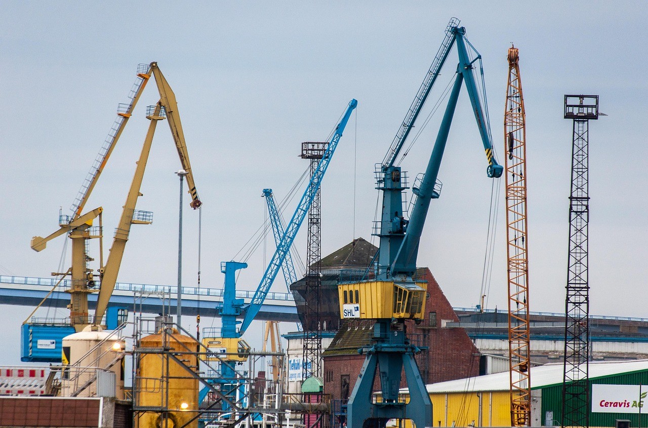 5 Mistakes to Avoid When Hiring a Construction