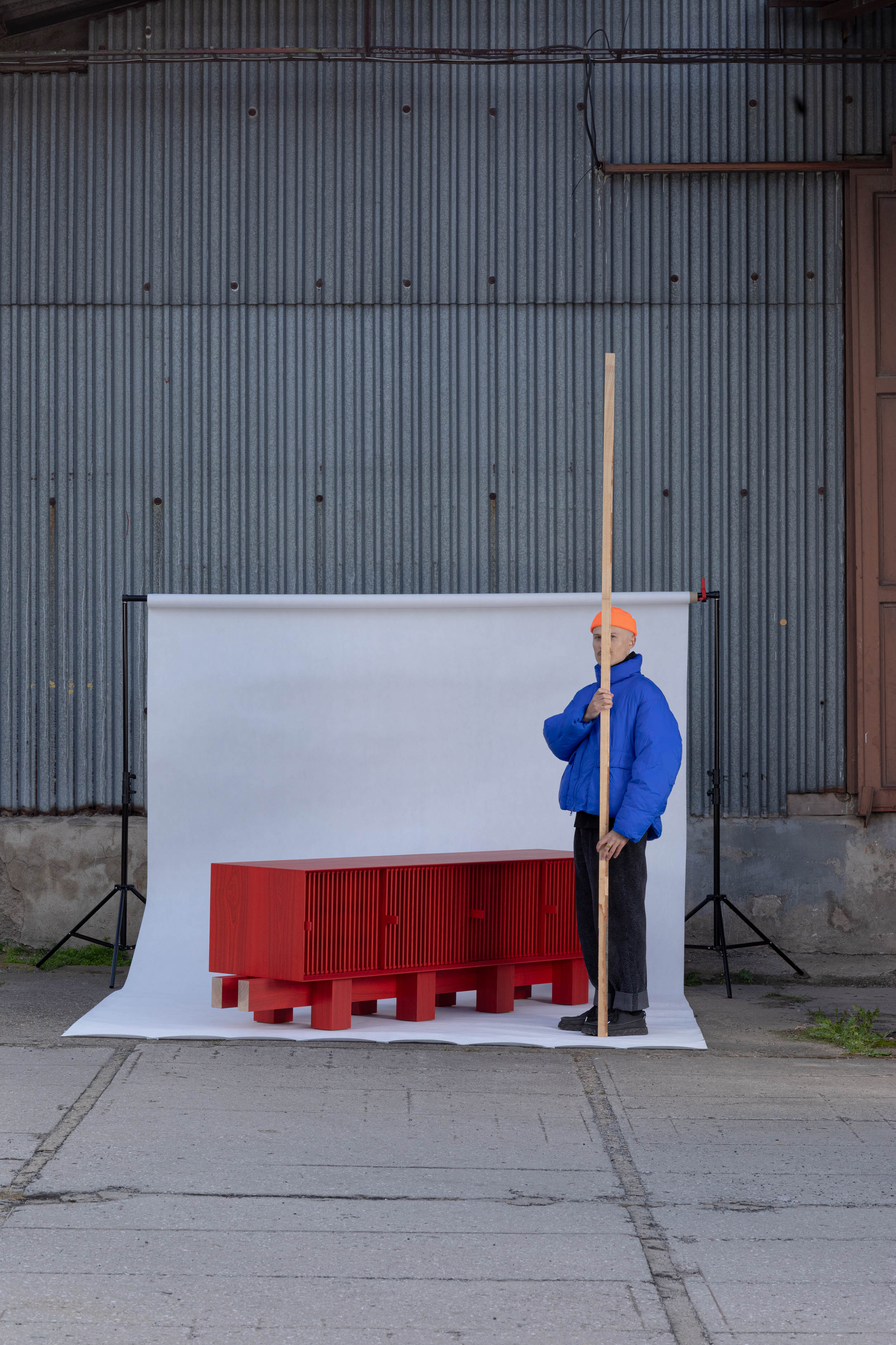 audio-altar-vinyl-collectors-cabinet-designed-by-jiri-krejcirik-for-nozomi