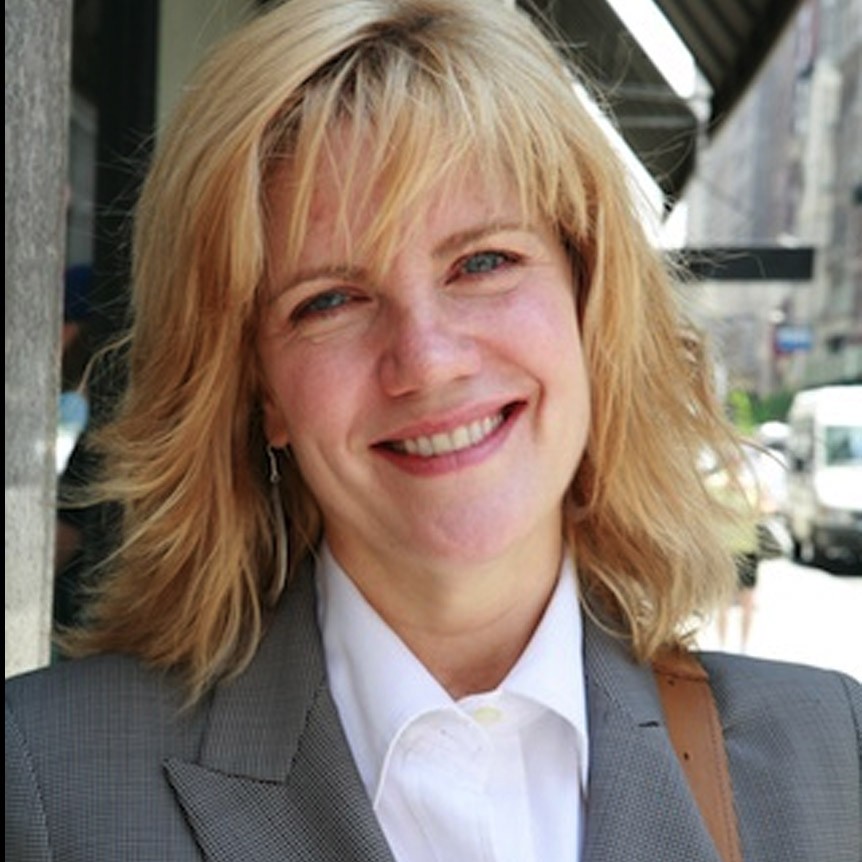 photo portrait of Linda Holiday
