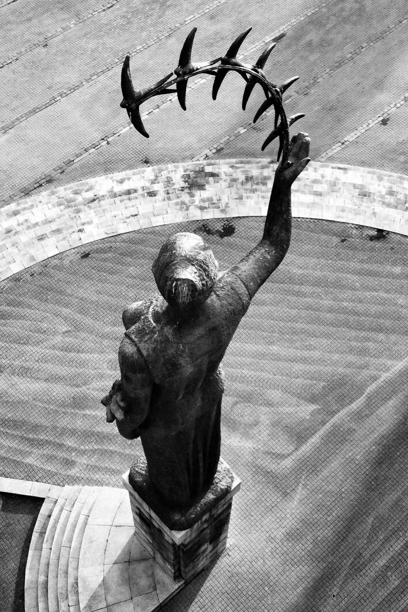 Statue in center of Vilnius - Republic of Užupis independent nation hub