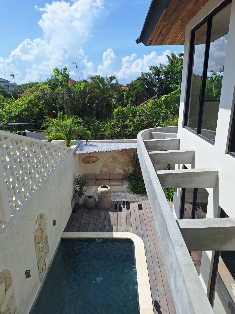 Modern 3-bedroom villa with 4-year installment option in Seminyak