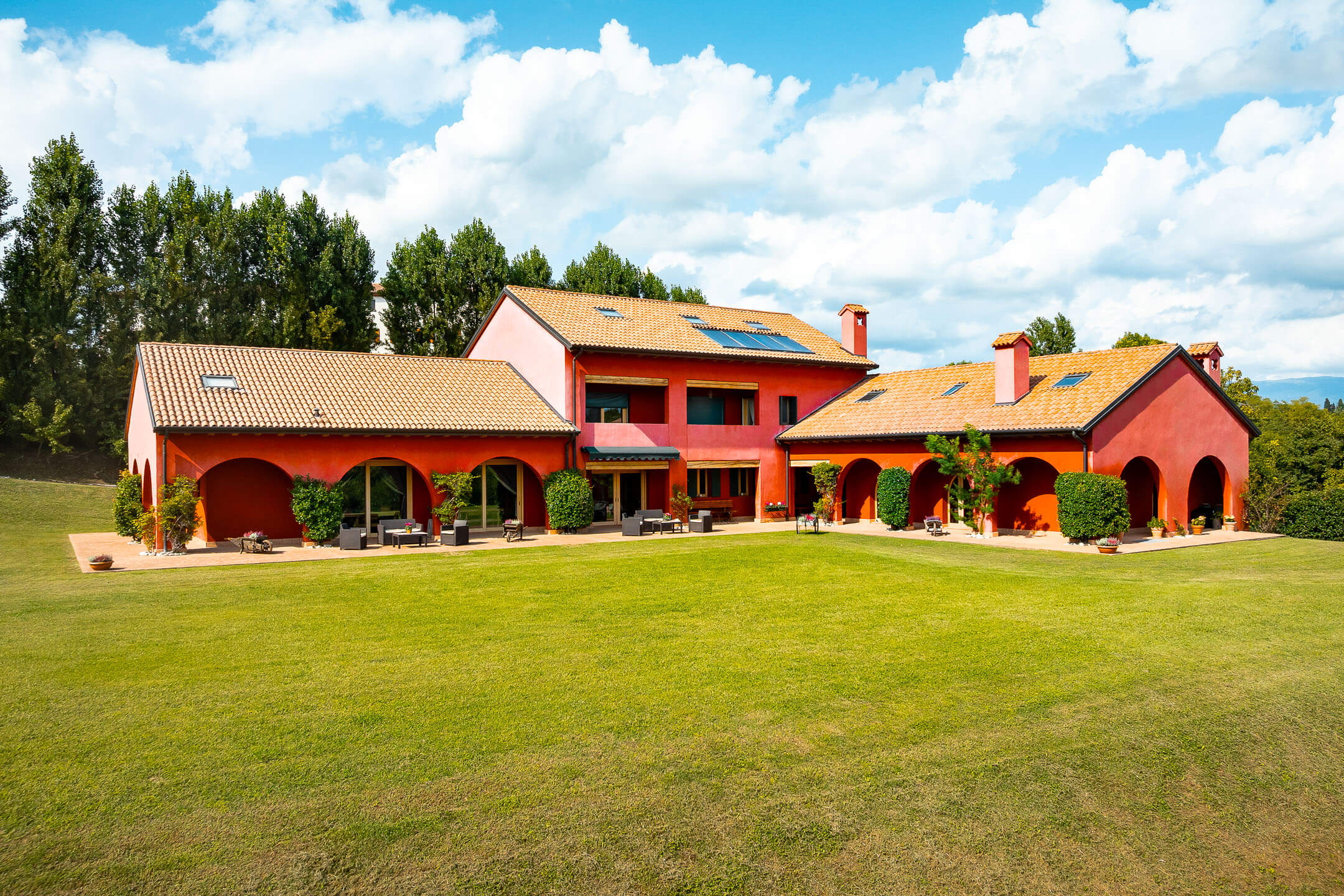 green grass field during daytime