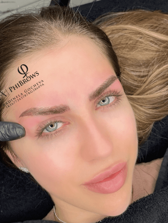 girl doing skin care