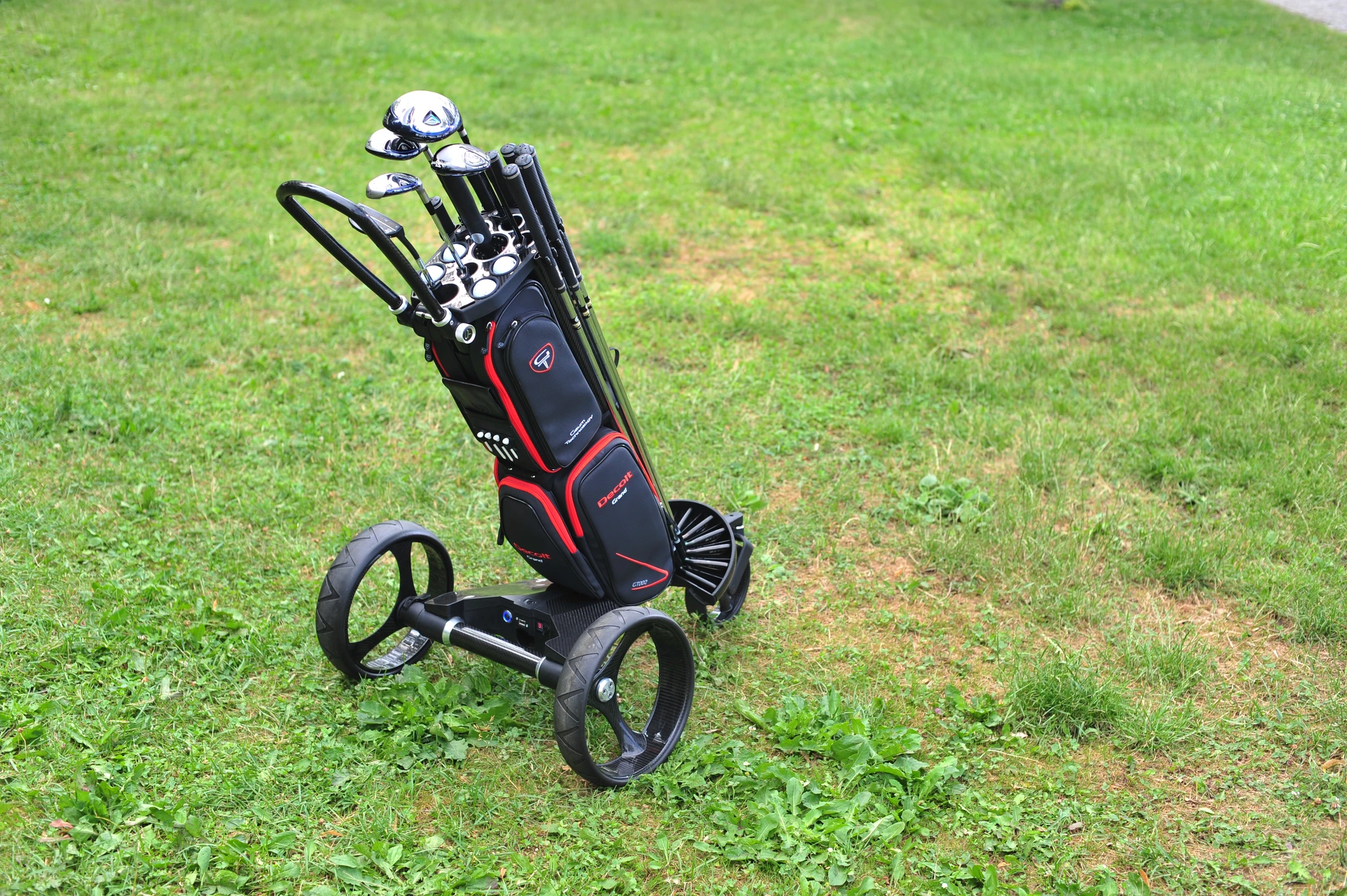 Golf Geum Technology - vozík na hřišti