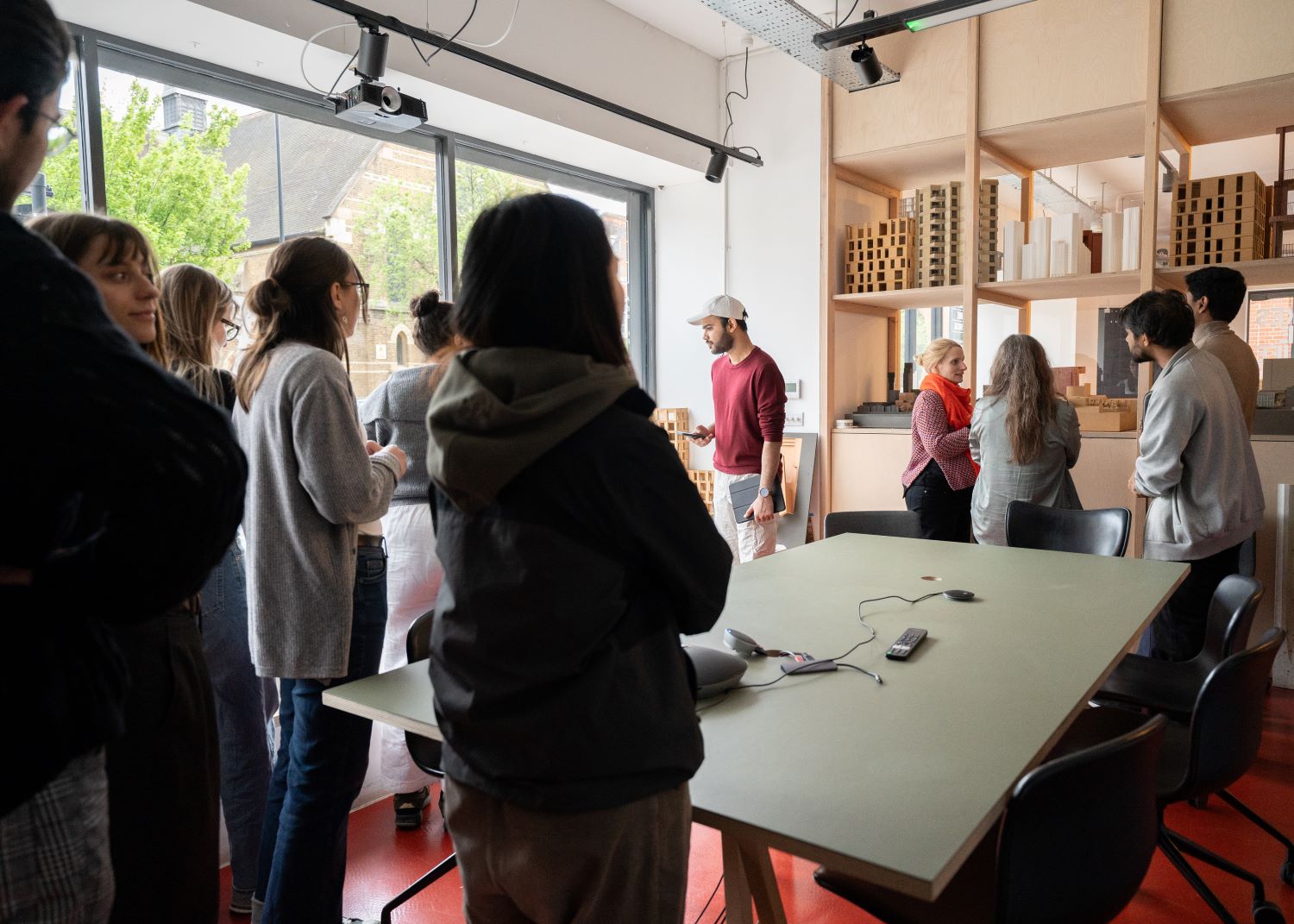 A view of the top of the eiffel tower