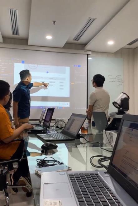 Project showcase laptop mockup