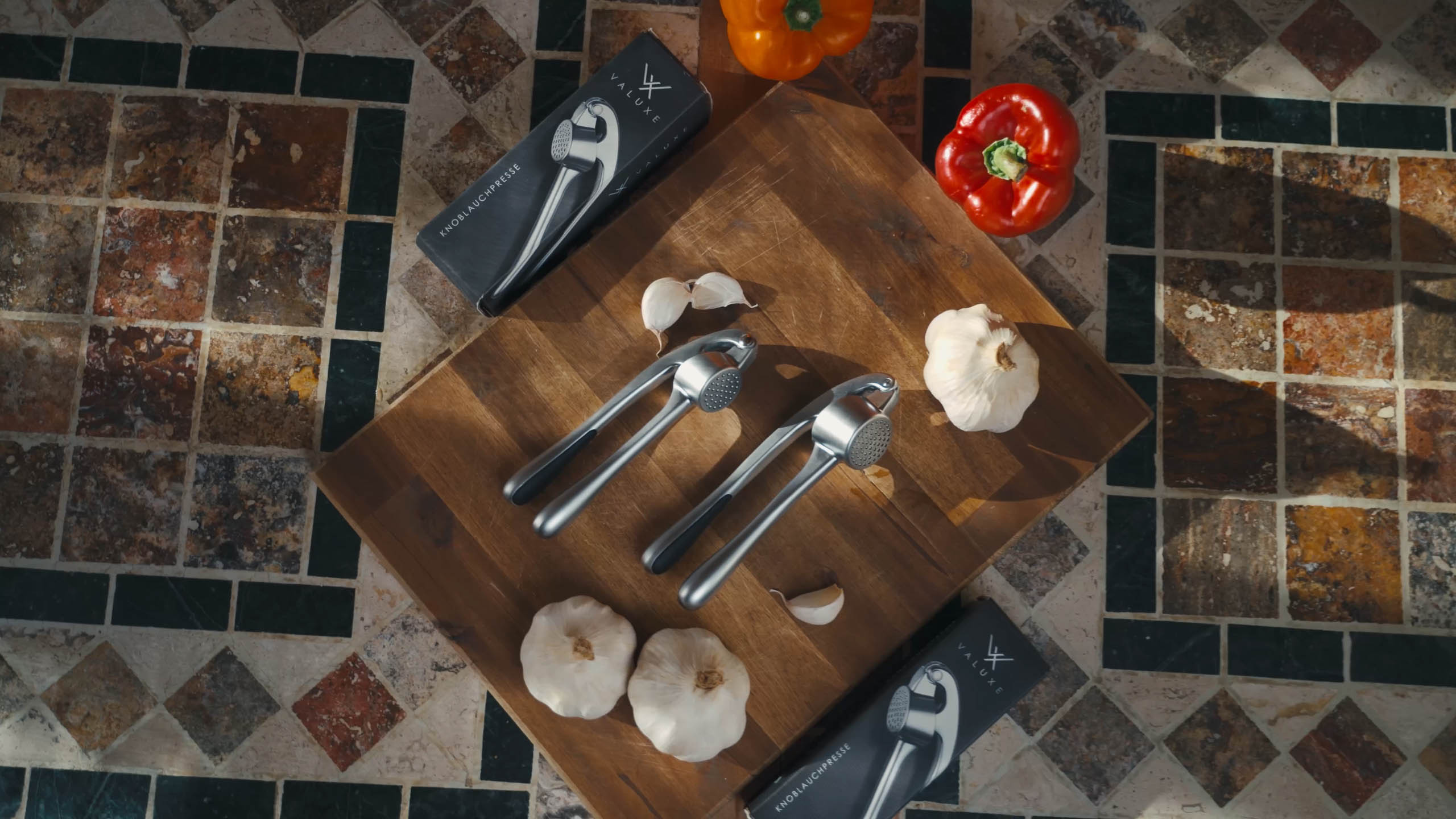 E-Commerce Produktfotografie Flatlay Leon Moik Fotograf Graz Wien