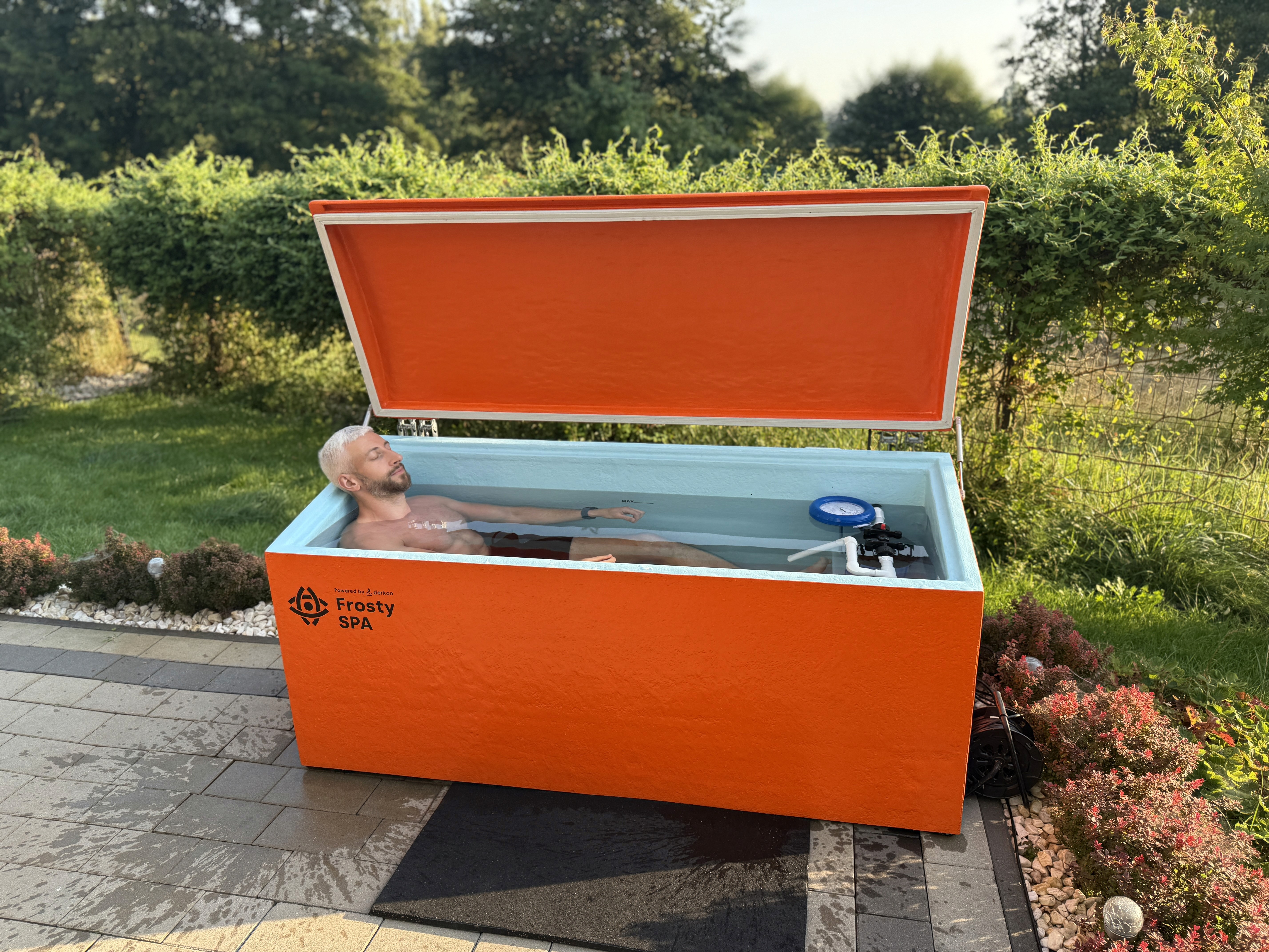 wanna do lodowych kapieli frosty spa na lonie natury