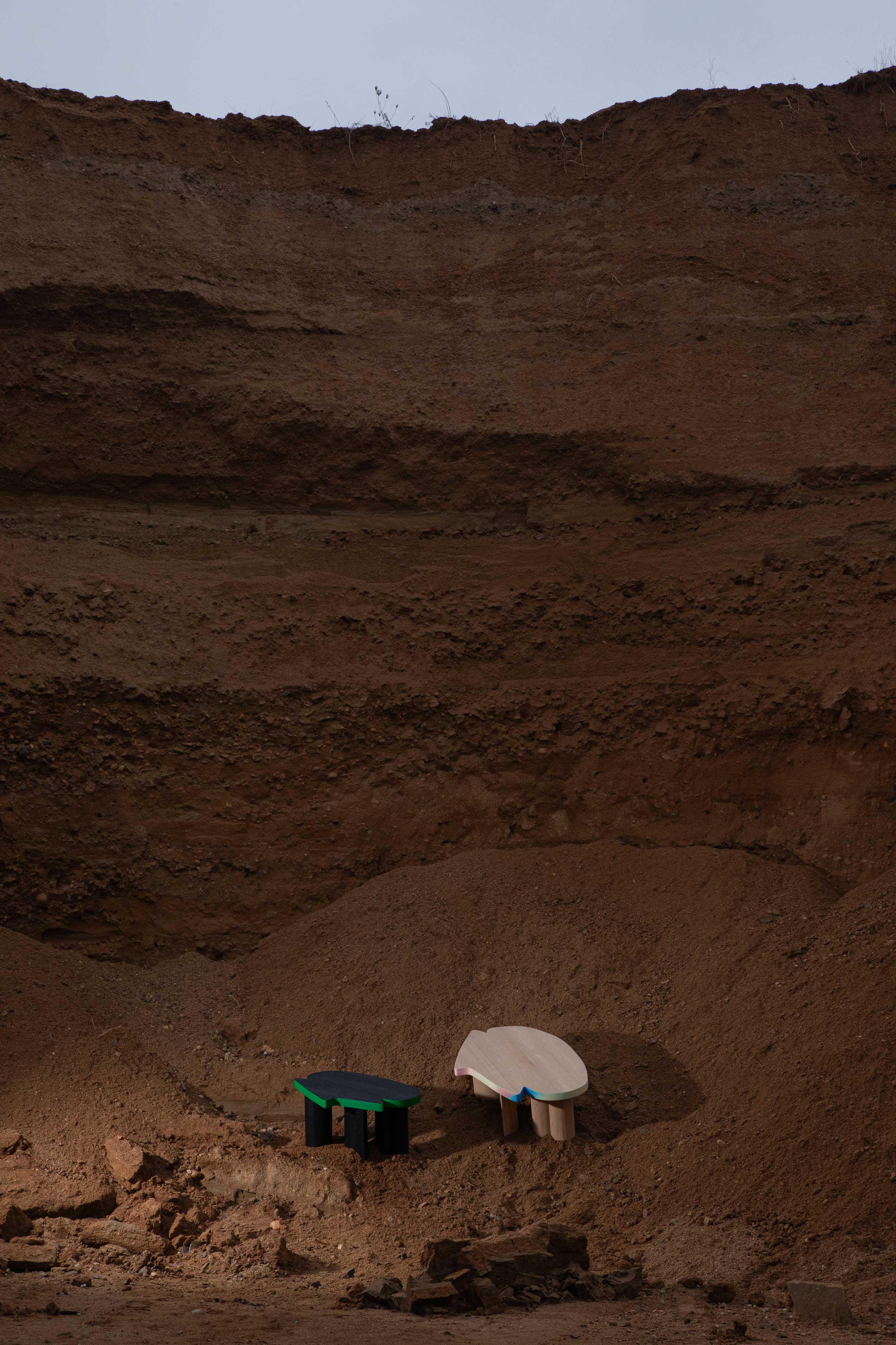 Cloudy Impromptu Pastorale Noir wooden coffee table with fluid silhouette and dark green gradient by Jiri Krejcirik