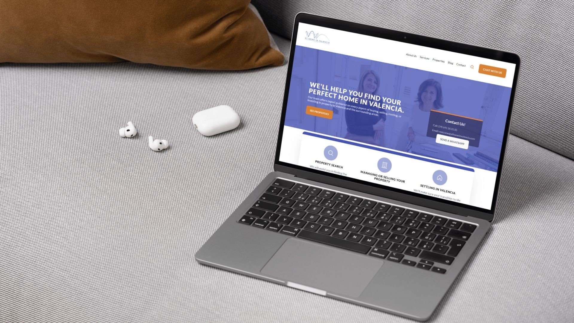 Homepage design for the website of At Home in Valencia created in Framer, it displays the photo of Maria and Jelena with a blue overlay