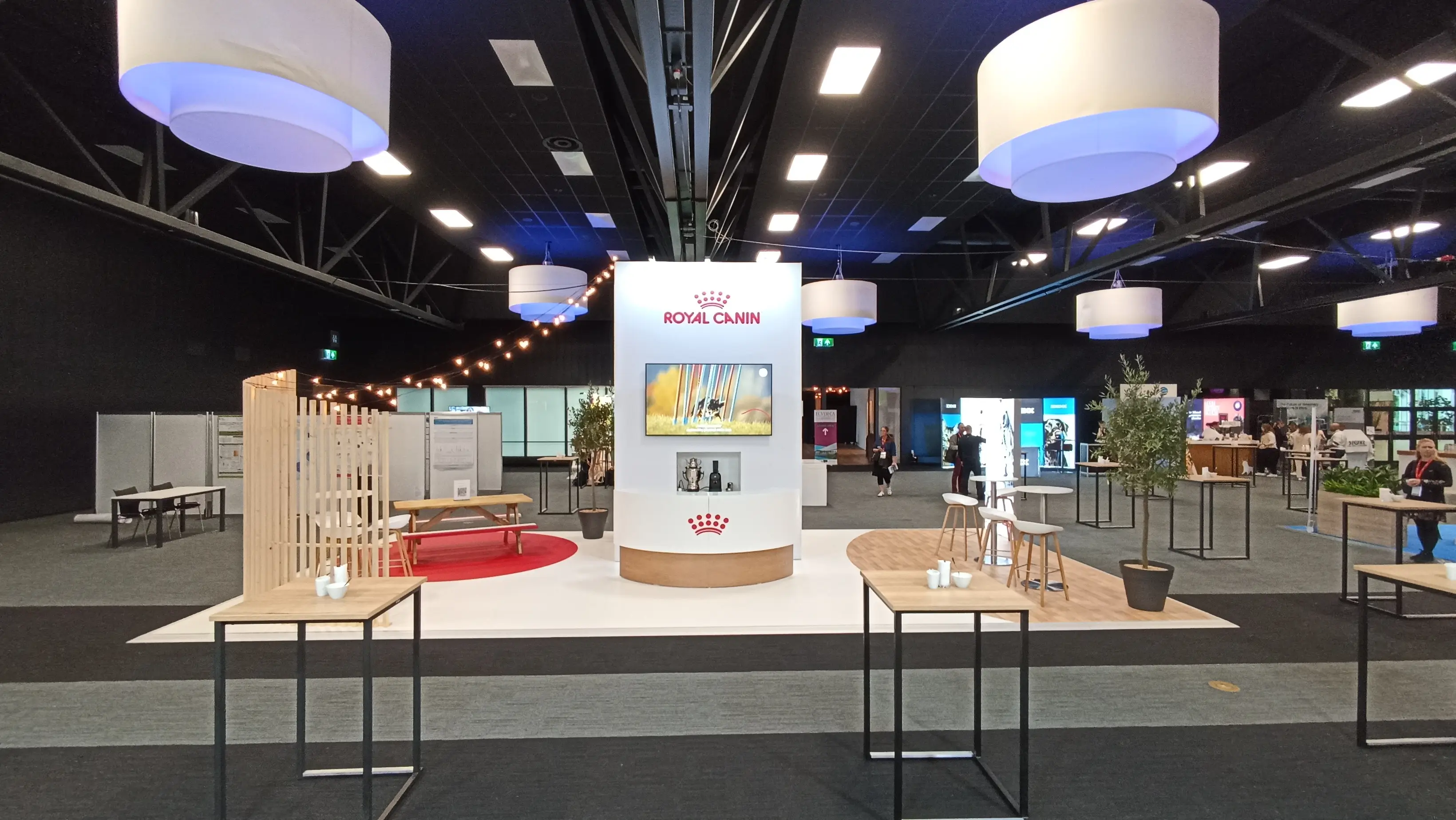  Vue d’ensemble du stand Expace pour Royal Canin au congrès ECVIM à Maastricht 