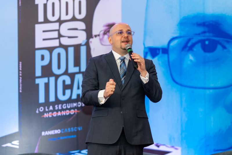 A man with mic