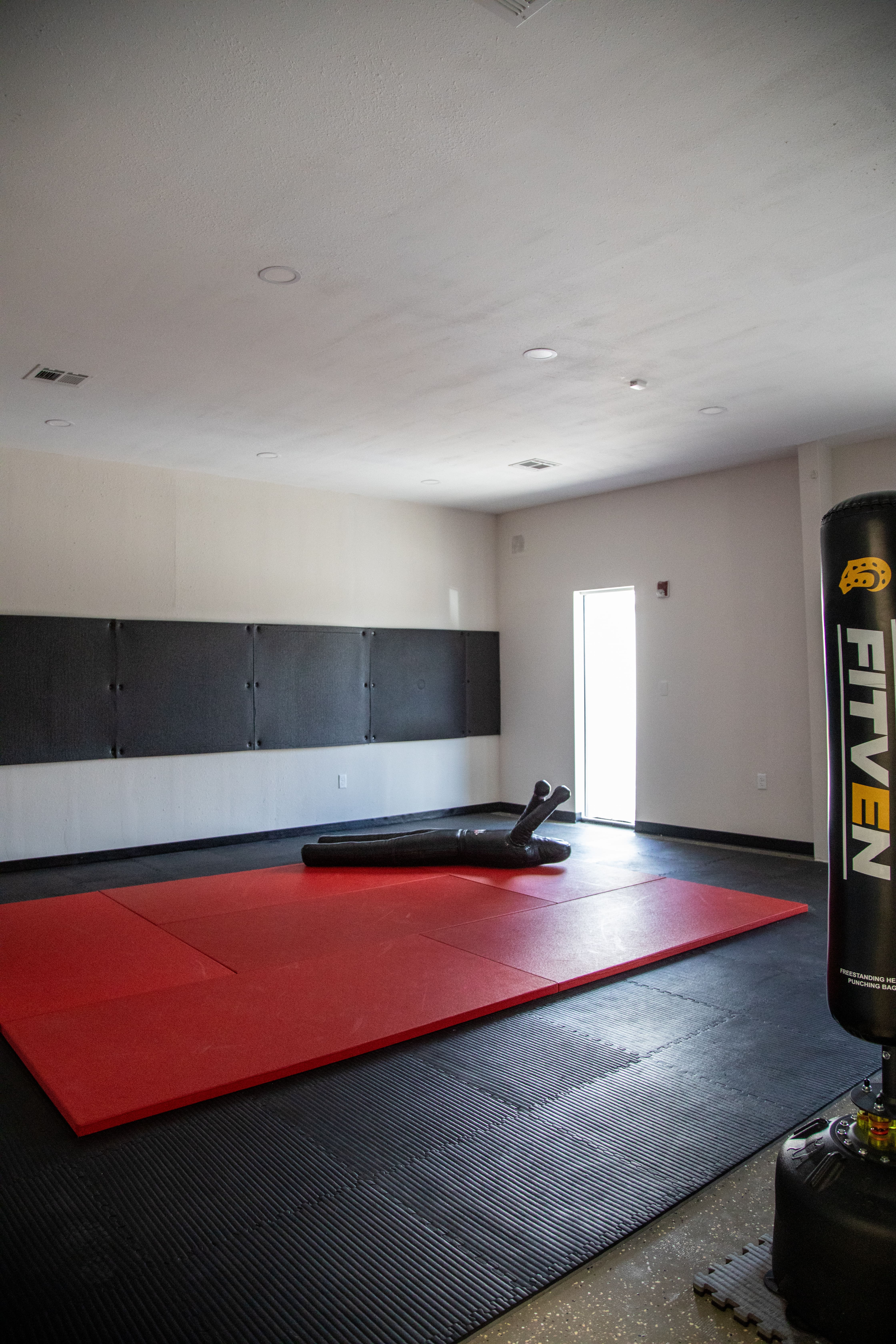 Dynamic picture of a cyclist riding downhill