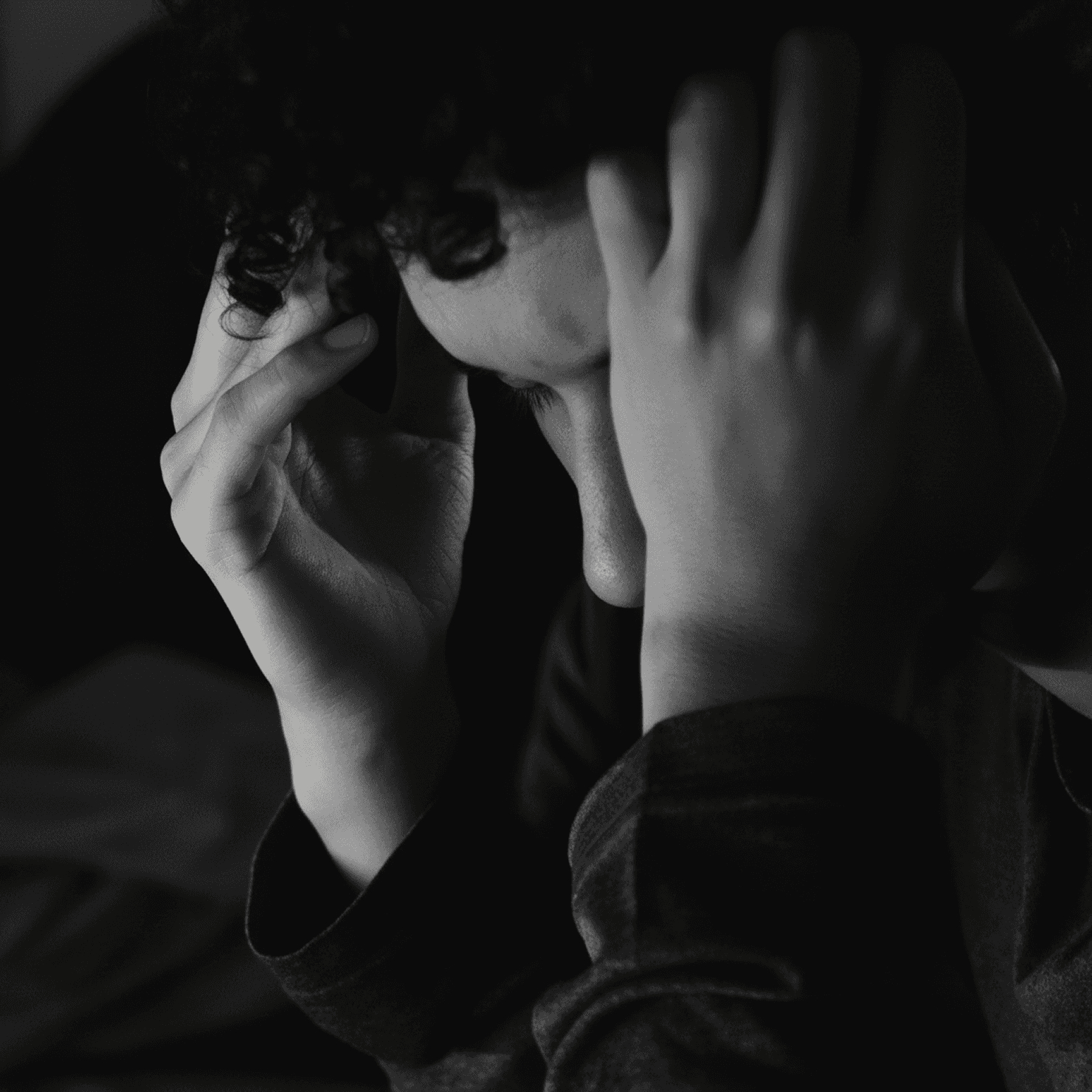 Concetrated triathlete grayscale