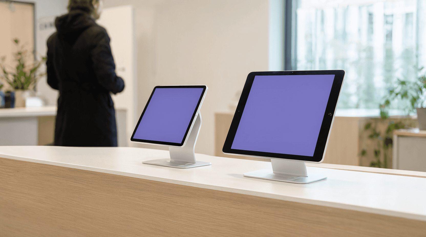 Bezoekersregistratie-app of webkiosk: wat past bij je receptie?