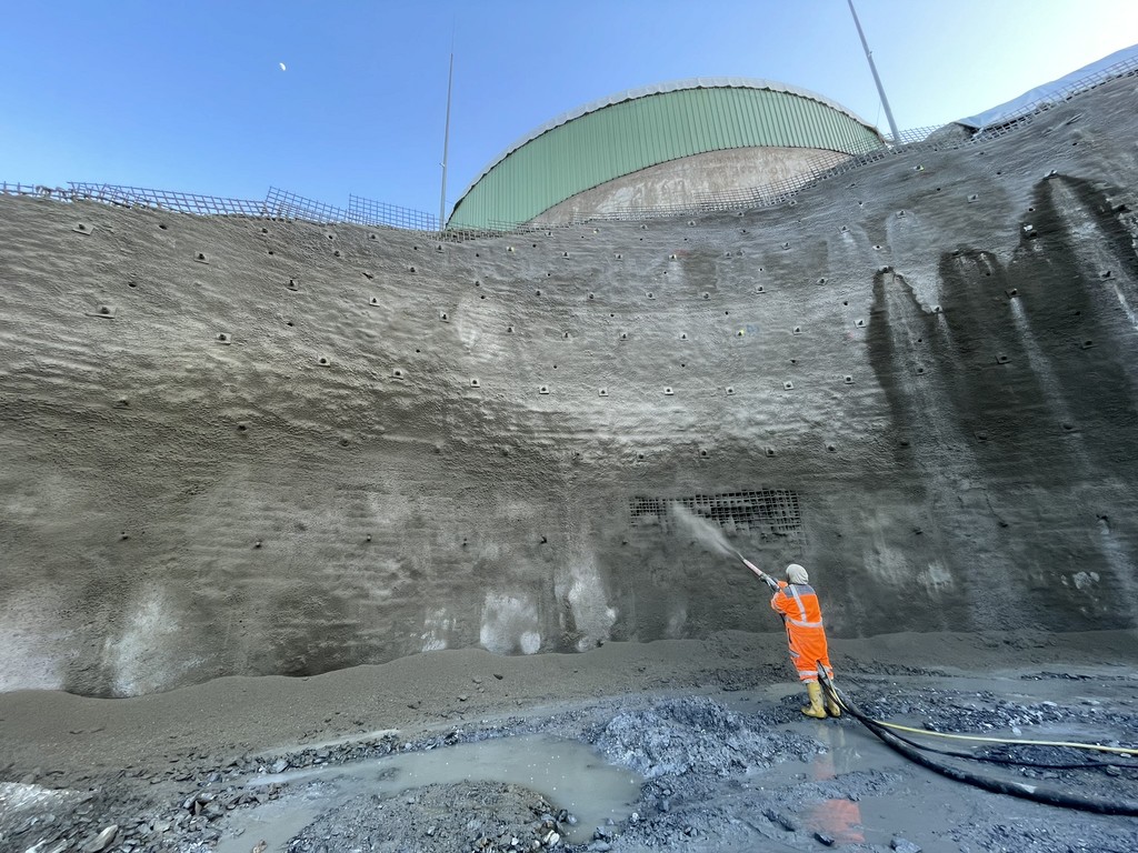 parete chiodata in spritz beton
