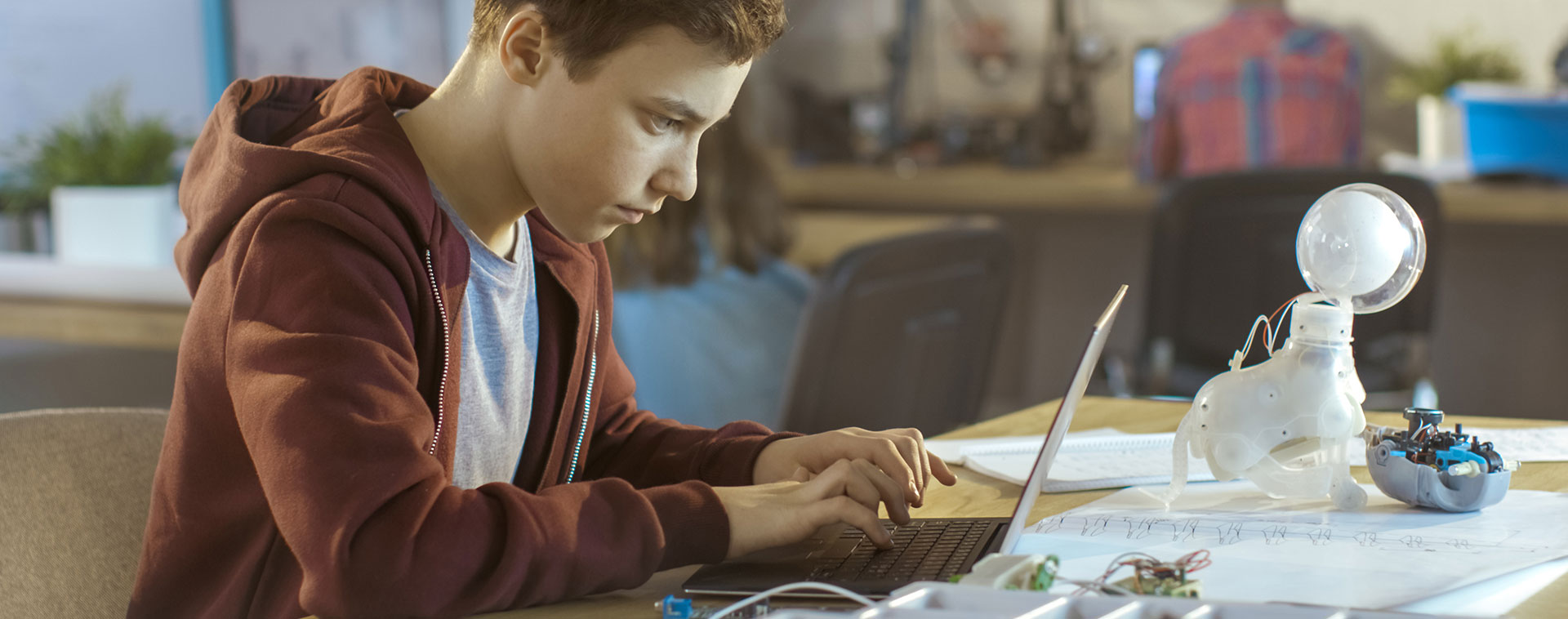 Essential Tech-Based Skills Your Kids Must Have Before They Turn 18