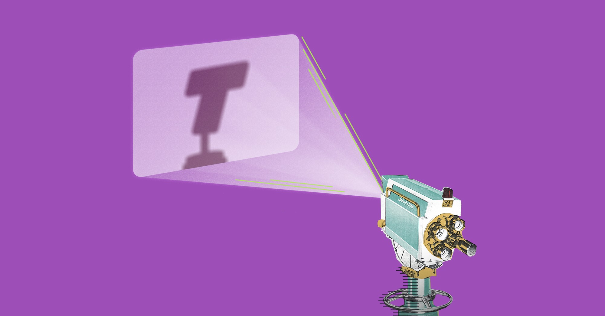 Cámara vintage proyectando imagen con sombra en fondo morado.