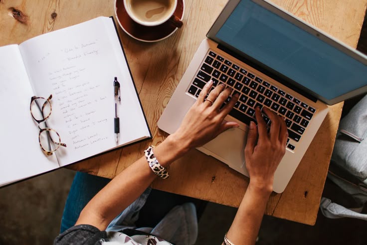 8 Steps to Writing Blog Posts That Get Extracted and Cited by Large Language Models (With Before and After Examples)