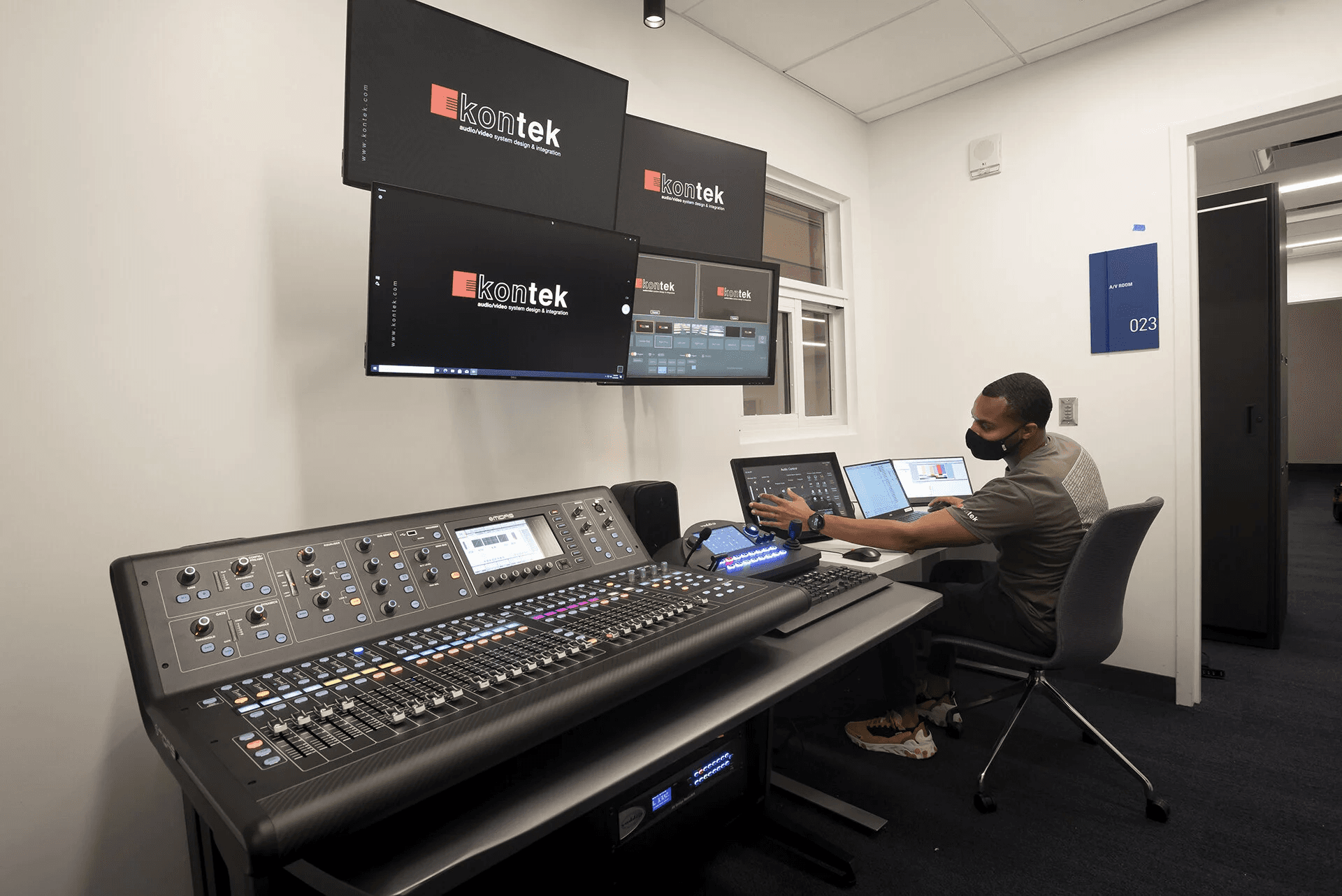 KONTEK programmer writing control system code