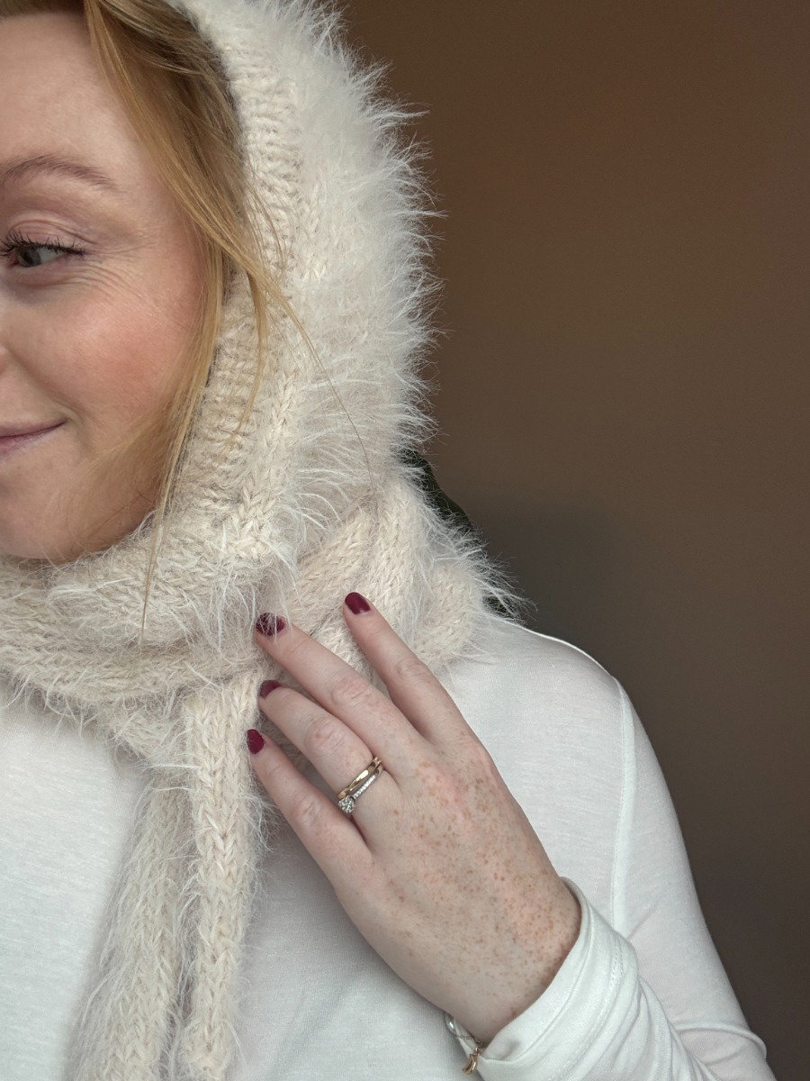 Basta Bonnet knitting pattern by WeLoveKnitters