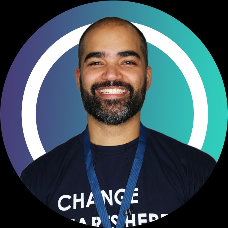 Daniel Galvão é Fundador da Hy! Digital, professor e palestrante