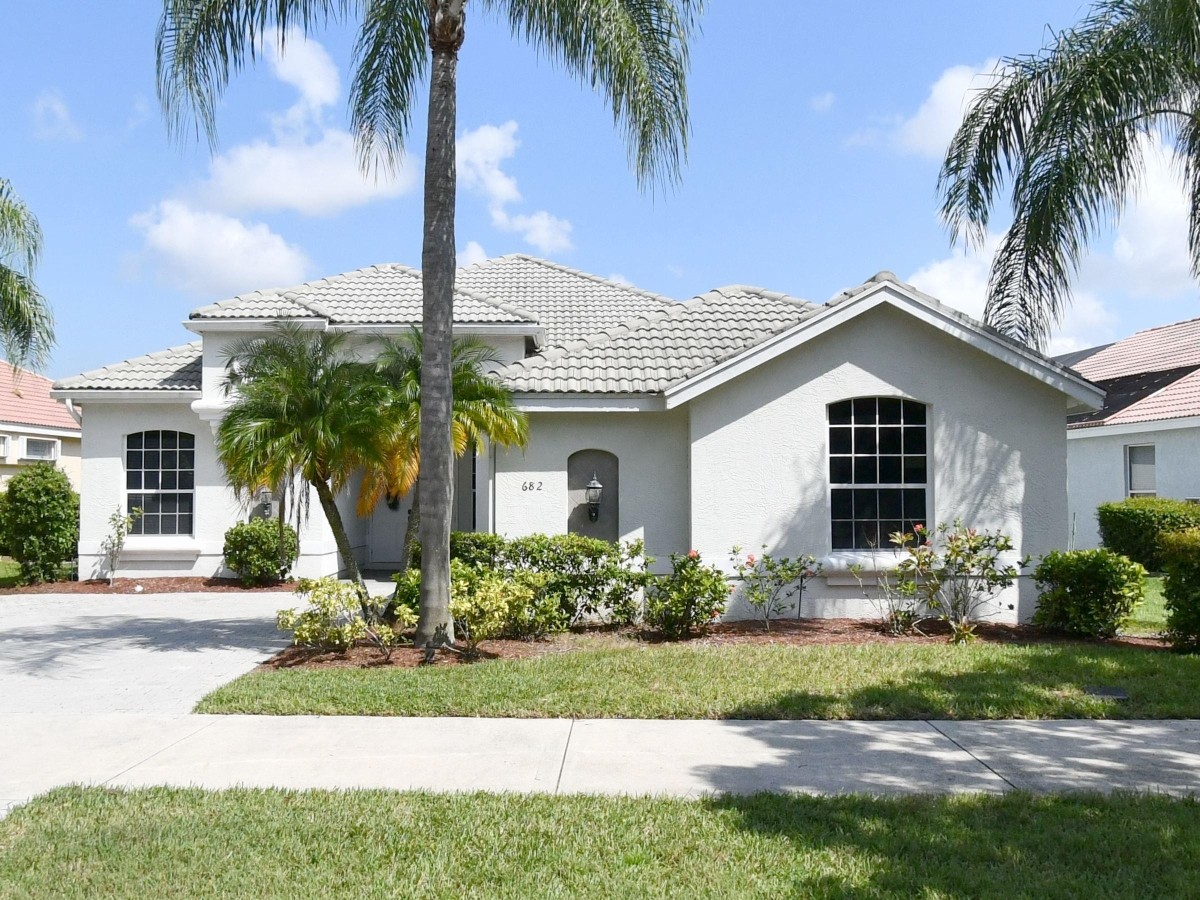 2023 Roof Replacement in Lake Charles, Saint Lucie West, Port St Lucie with Westlake Estate S Tile in Sterling