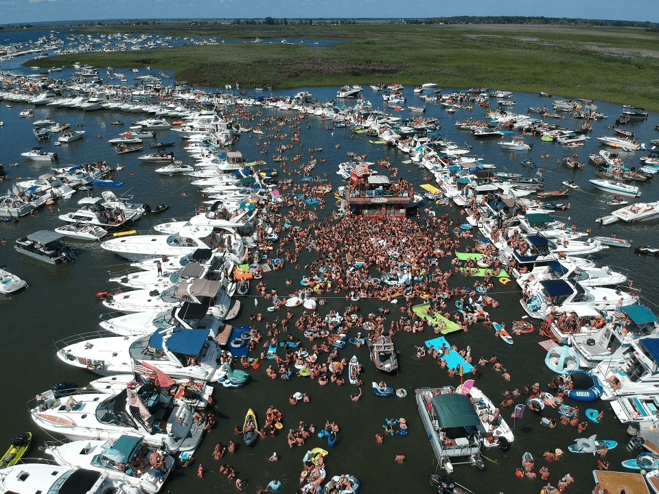 Anchor party at raft off