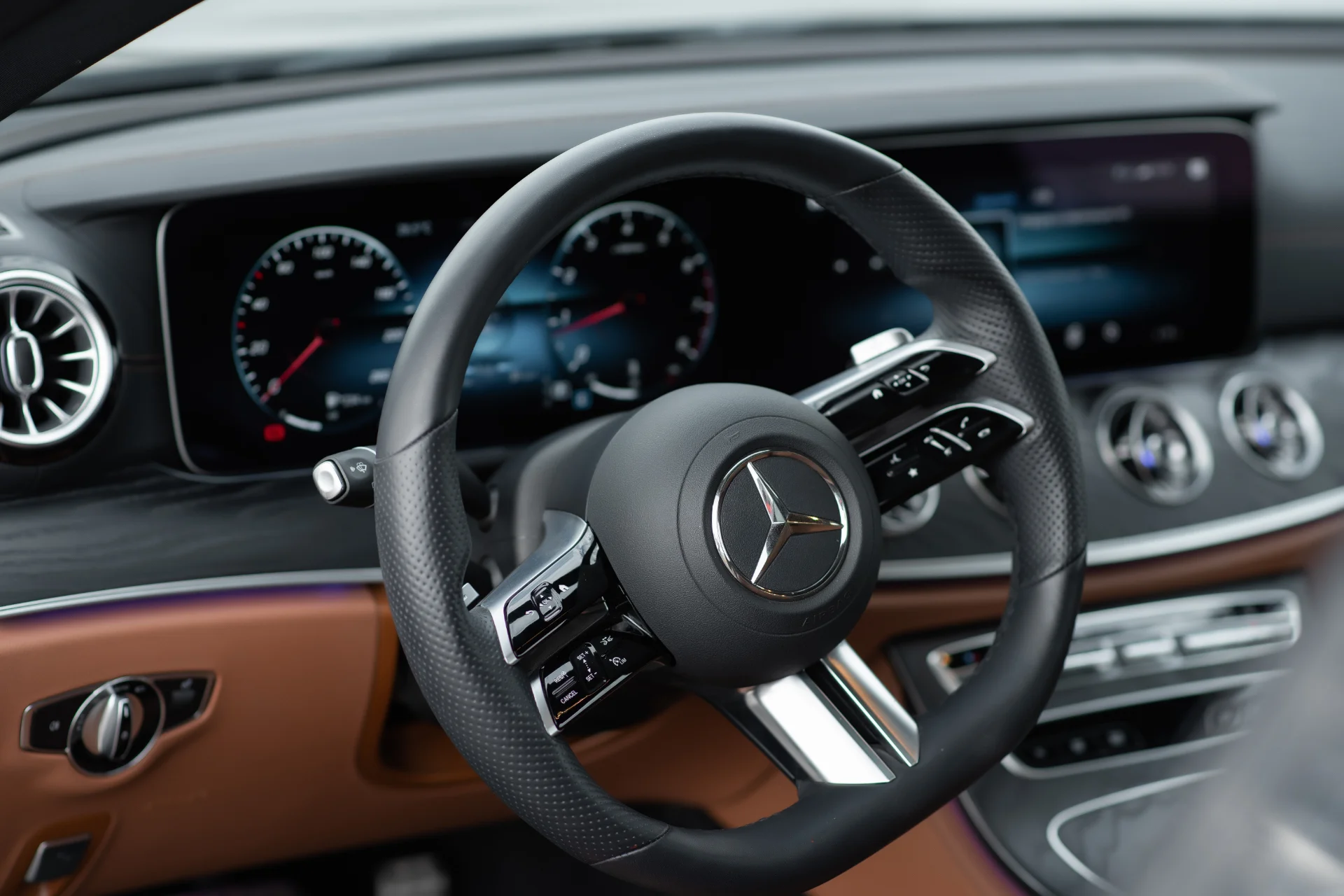 Mercedes E-Class steering wheel