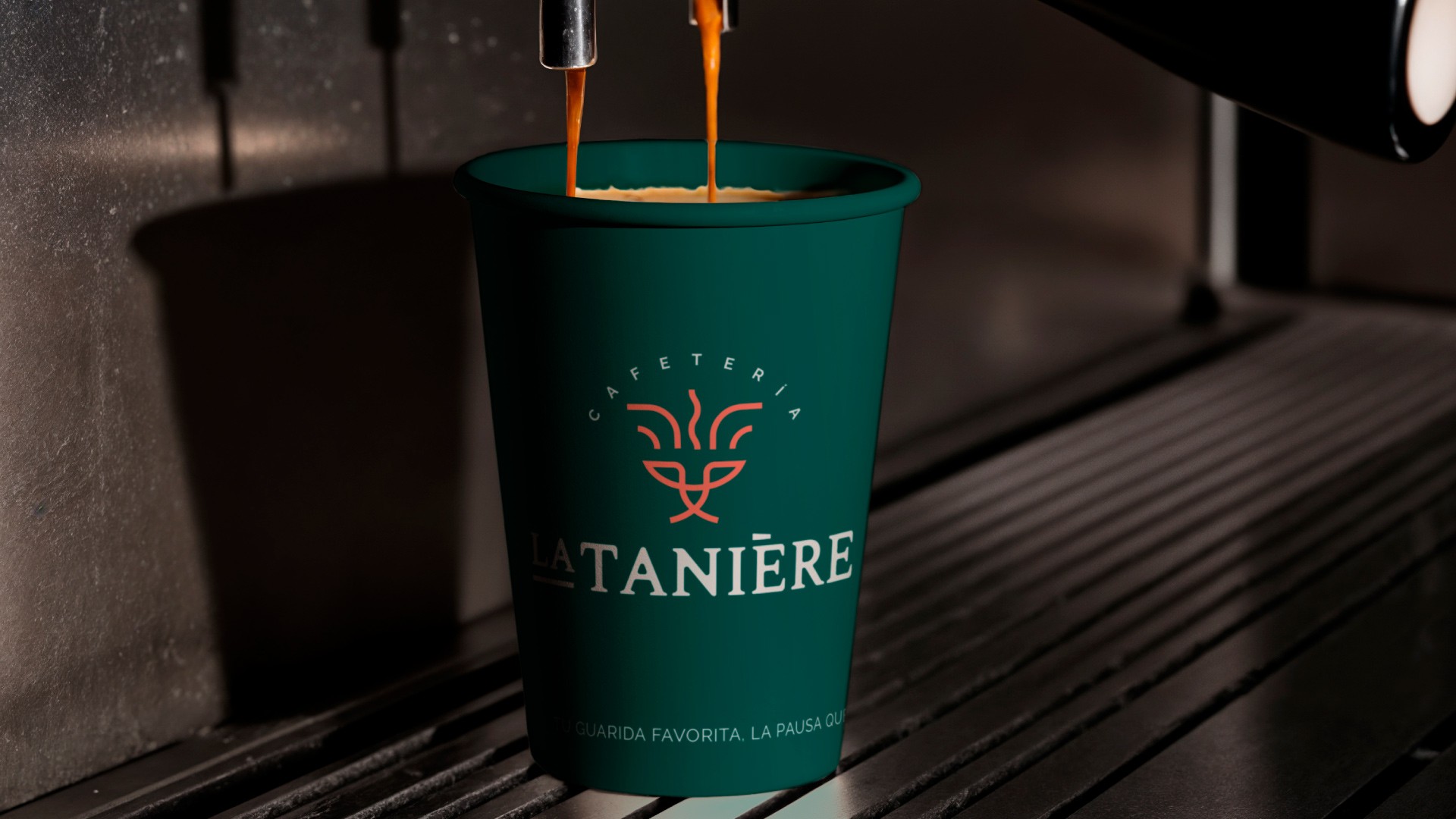 Identidad visual La Tanière, proyecto de diseño gráfico con isotipo de león moderno